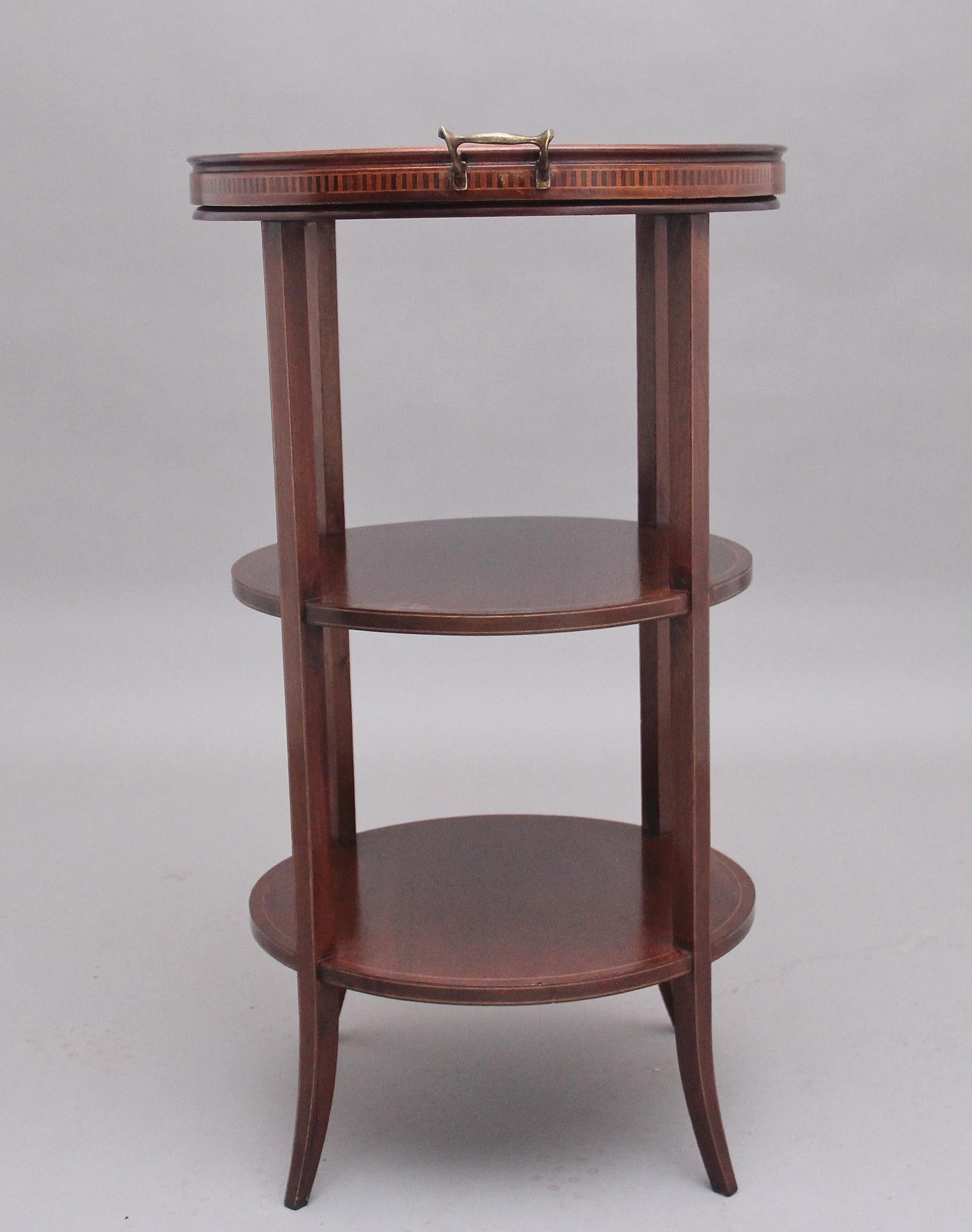 British Early 20th Century Mahogany Tray Top Occasional Table For Sale