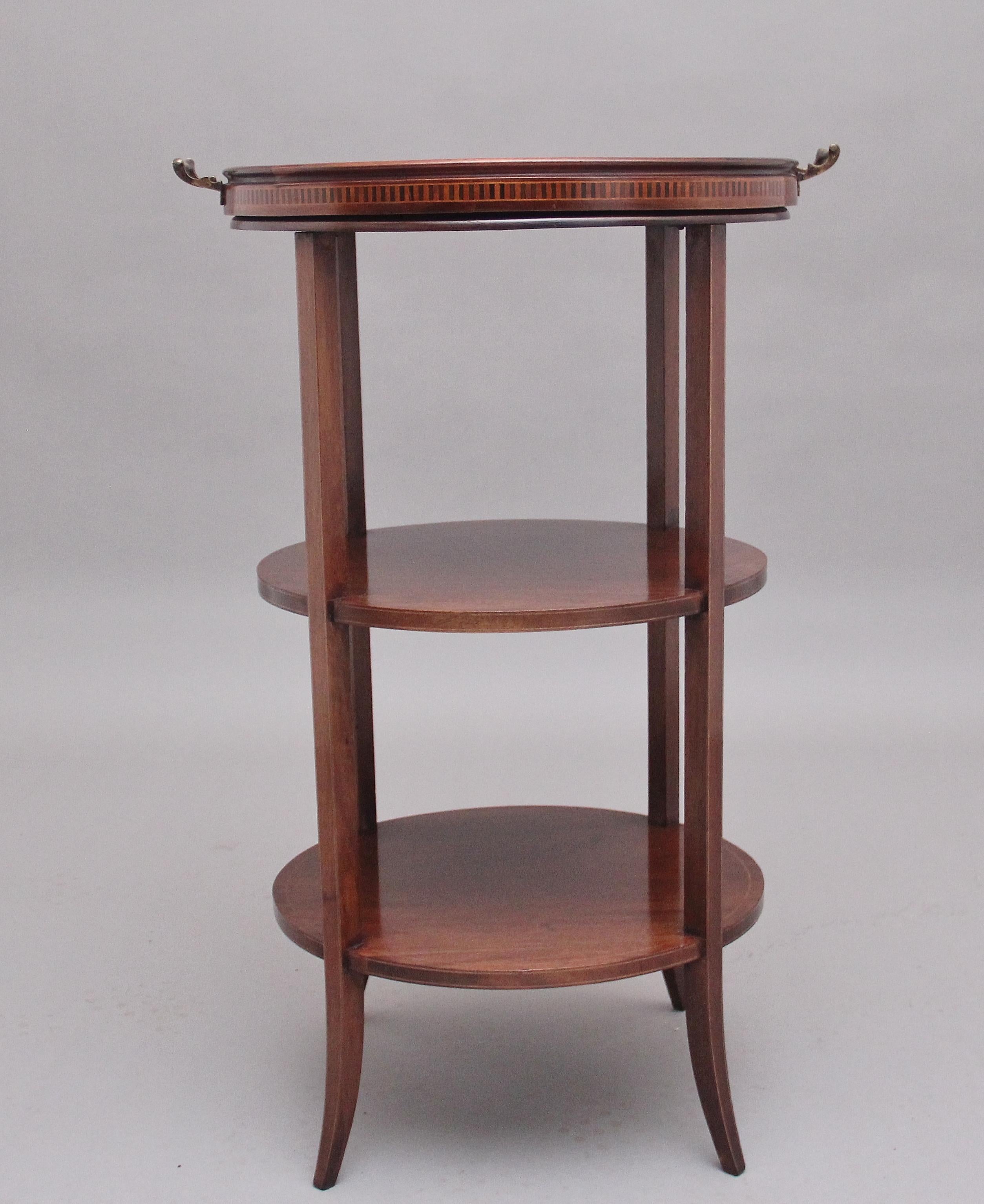 Early 20th Century Mahogany Tray Top Occasional Table In Good Condition For Sale In Martlesham, GB