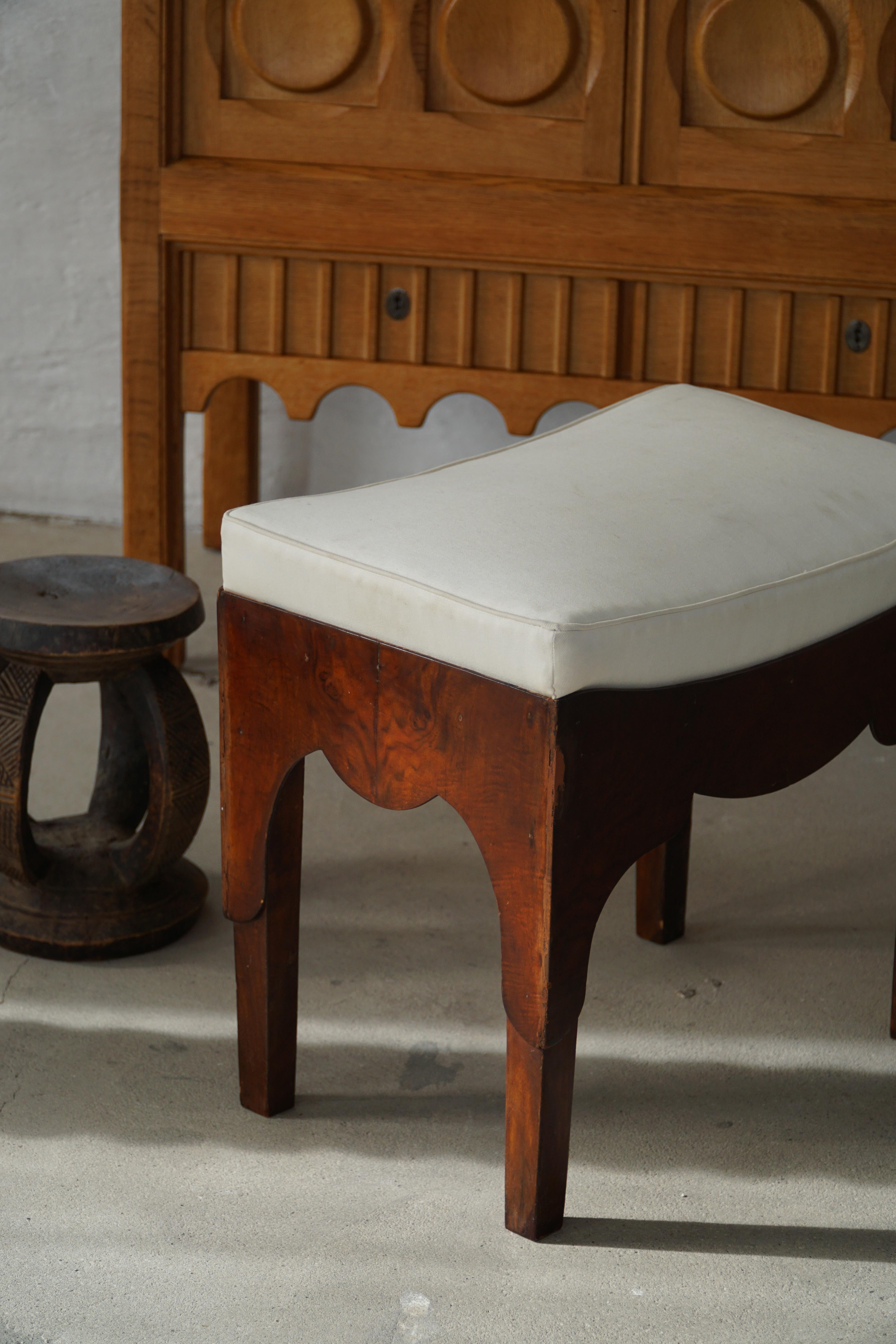 Early 20th Century Mahogany Vanity / Dressing Stool, Danish Cabinetmaker In Good Condition For Sale In Odense, DK