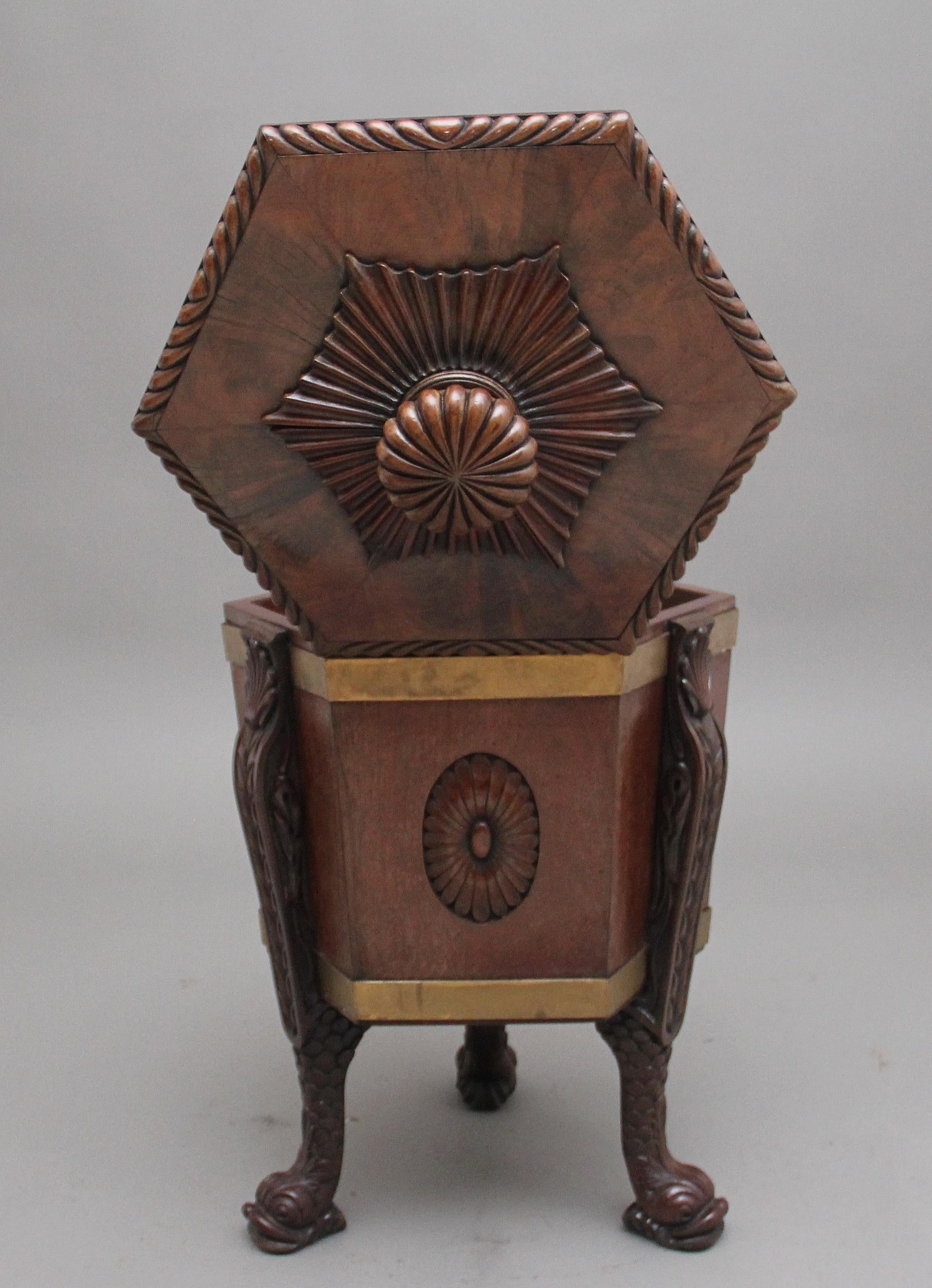 Early 20th Century Mahogany Wine Cooler in the Regency Style For Sale 4