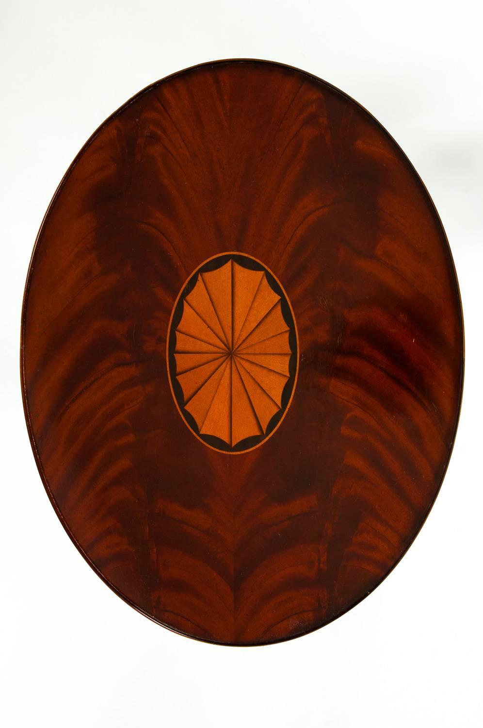 Early 20th Century Mahogany Wood Oval Table 6