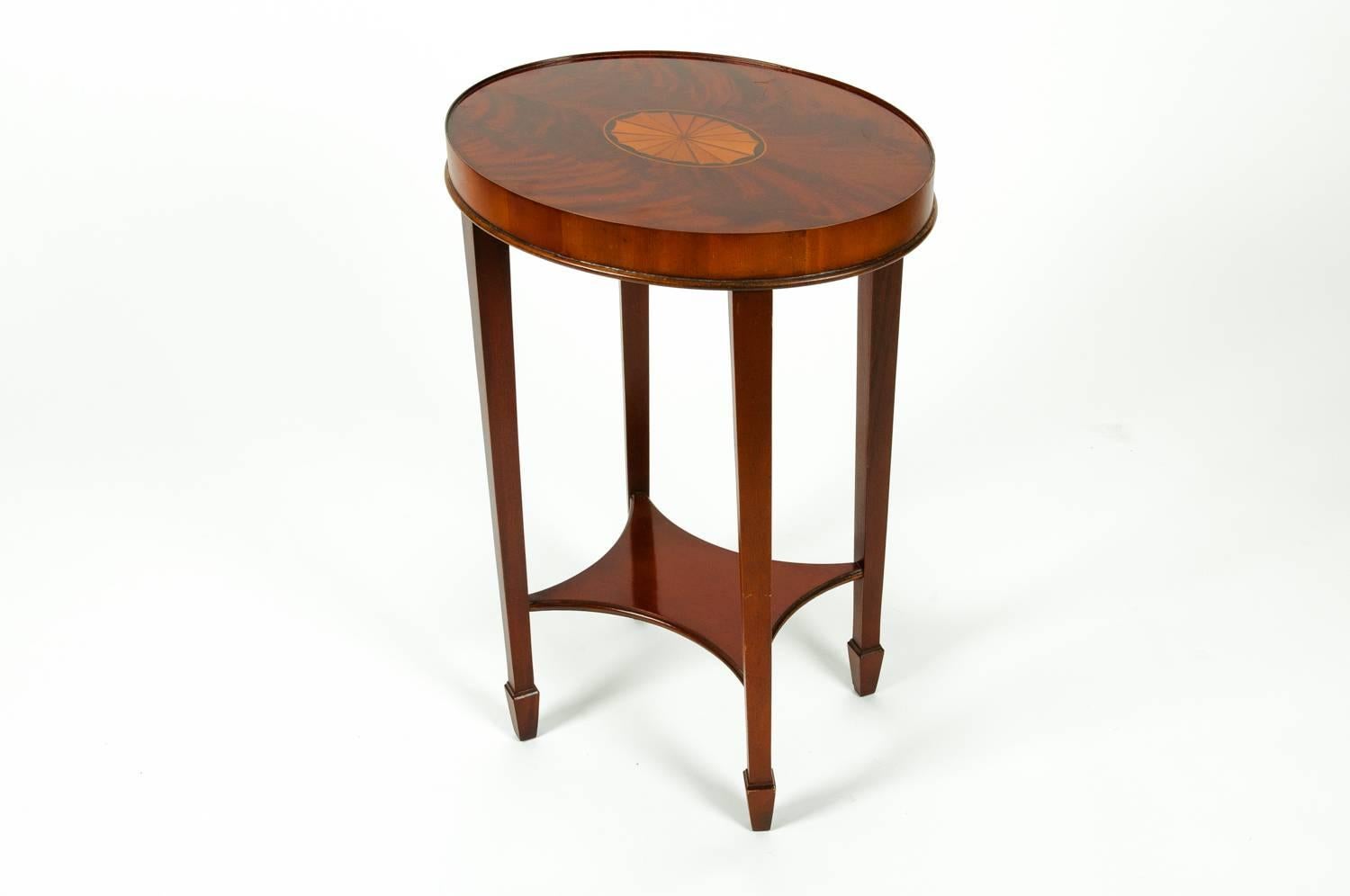 Early 20th Century Mahogany Wood Oval Table 7