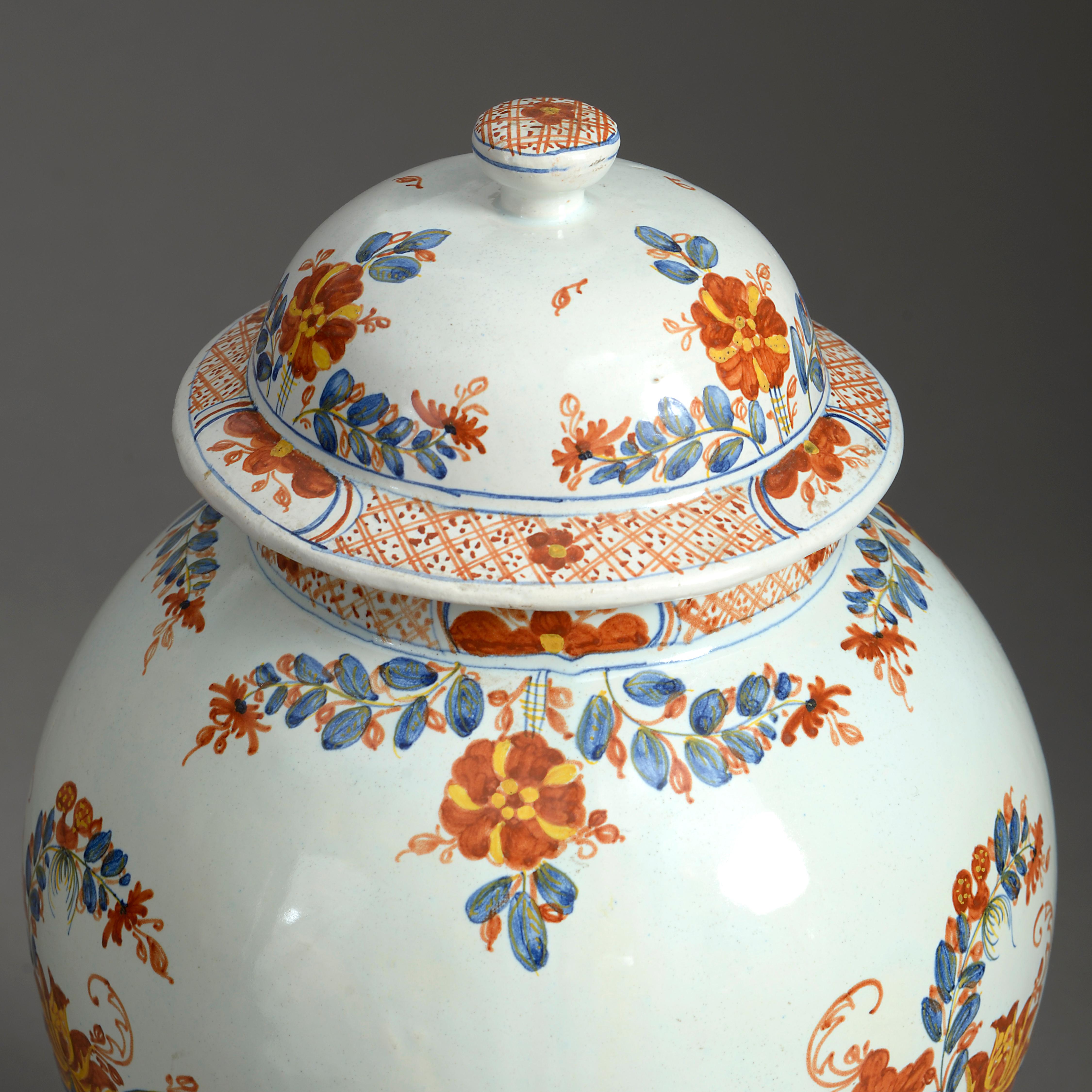 Maiolica-Gefäß und Deckel aus dem frühen 20. Jahrhundert (Chinoiserie)