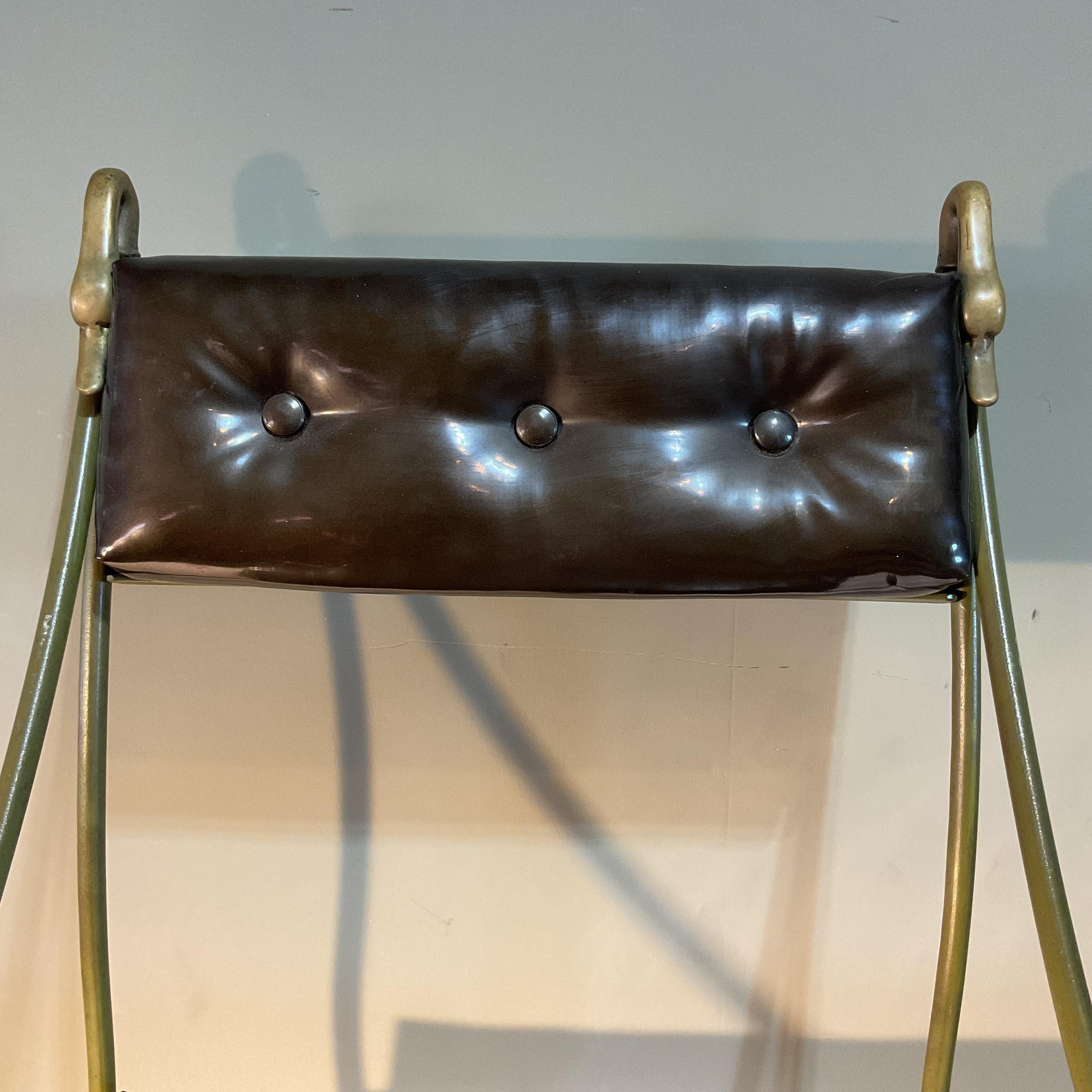 Silla auxiliar con cabeza de cisne estilo Maison Jansen de principios del siglo XX en Bueno estado para la venta en Augusta, GA