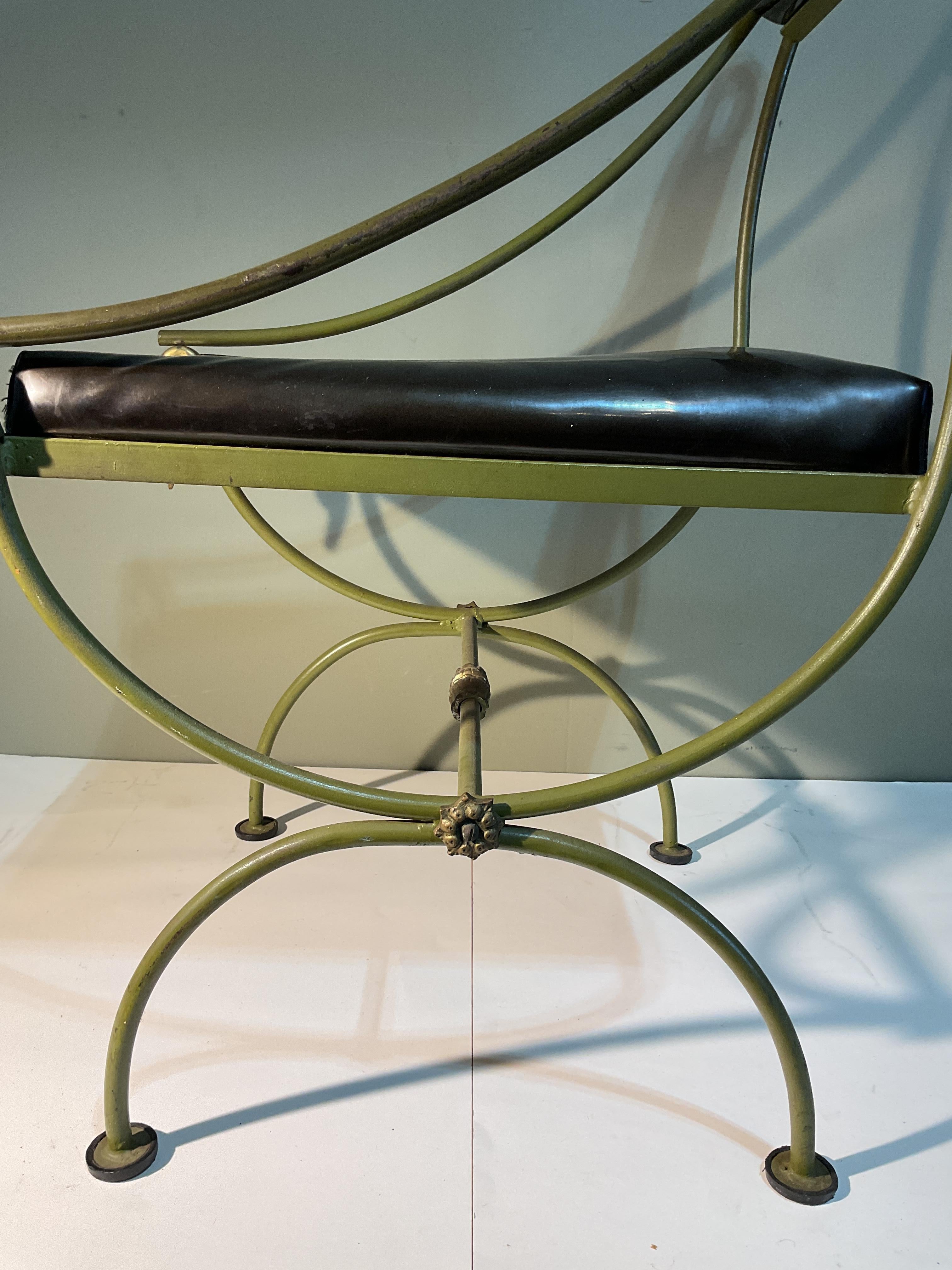 Silla auxiliar con cabeza de cisne estilo Maison Jansen de principios del siglo XX en venta 2