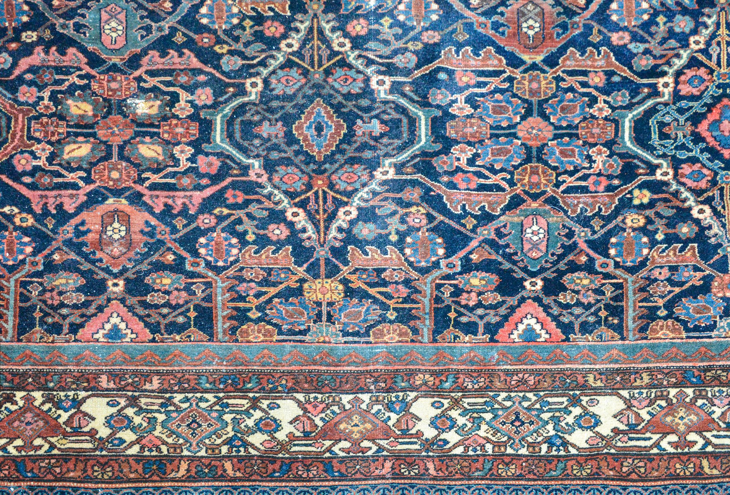 Early 20th Century Malayer Rug For Sale 4