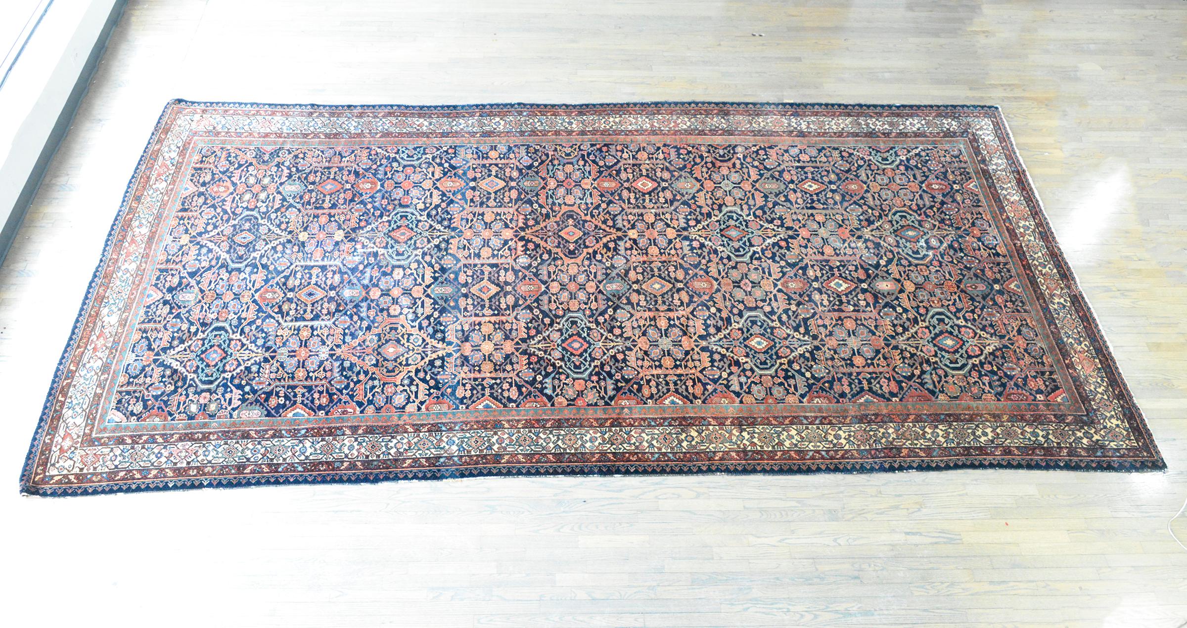 Early 20th Century Malayer Rug For Sale 6