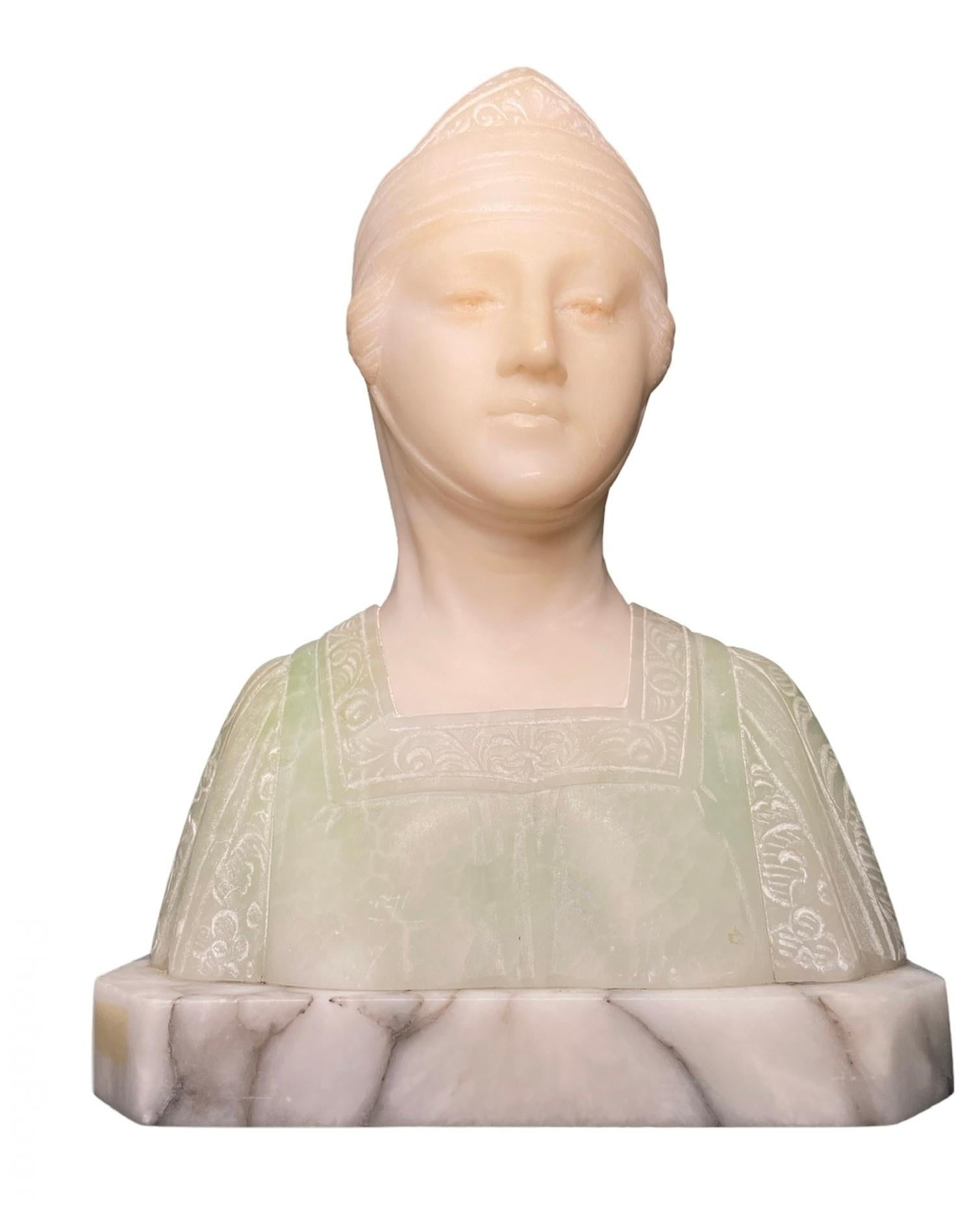 Early 20th Century Marble and Alabaster Bust of Beatrice For Sale 3