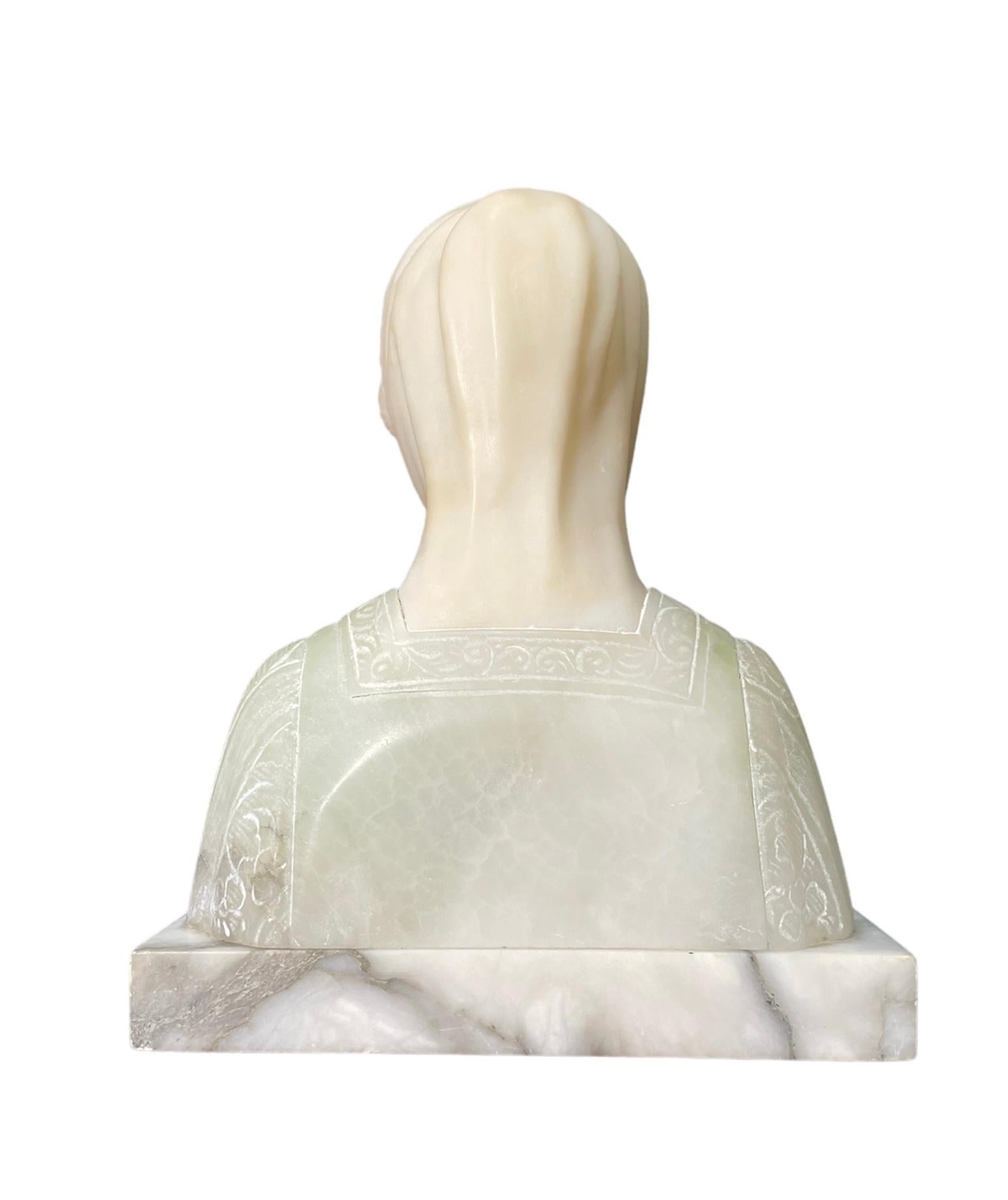 Italian Early 20th Century Marble and Alabaster Bust of Beatrice For Sale