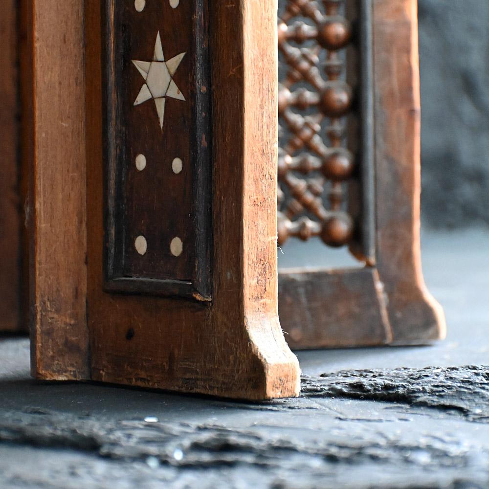 Early 20th Century Marble Top Moorish Side Table      For Sale 3