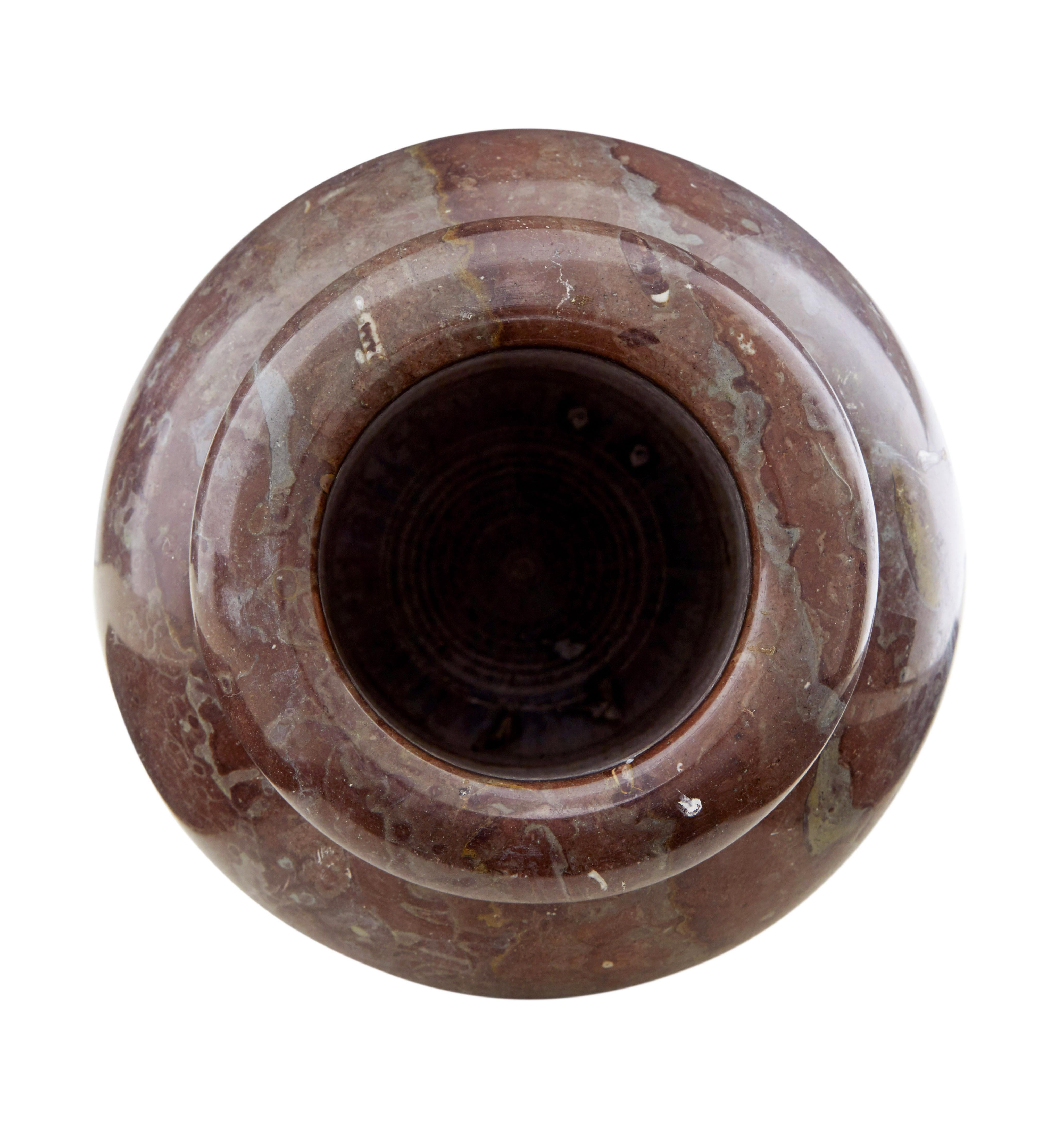 Vase aus Marmor des frühen 20. Jahrhunderts (Art déco) im Angebot
