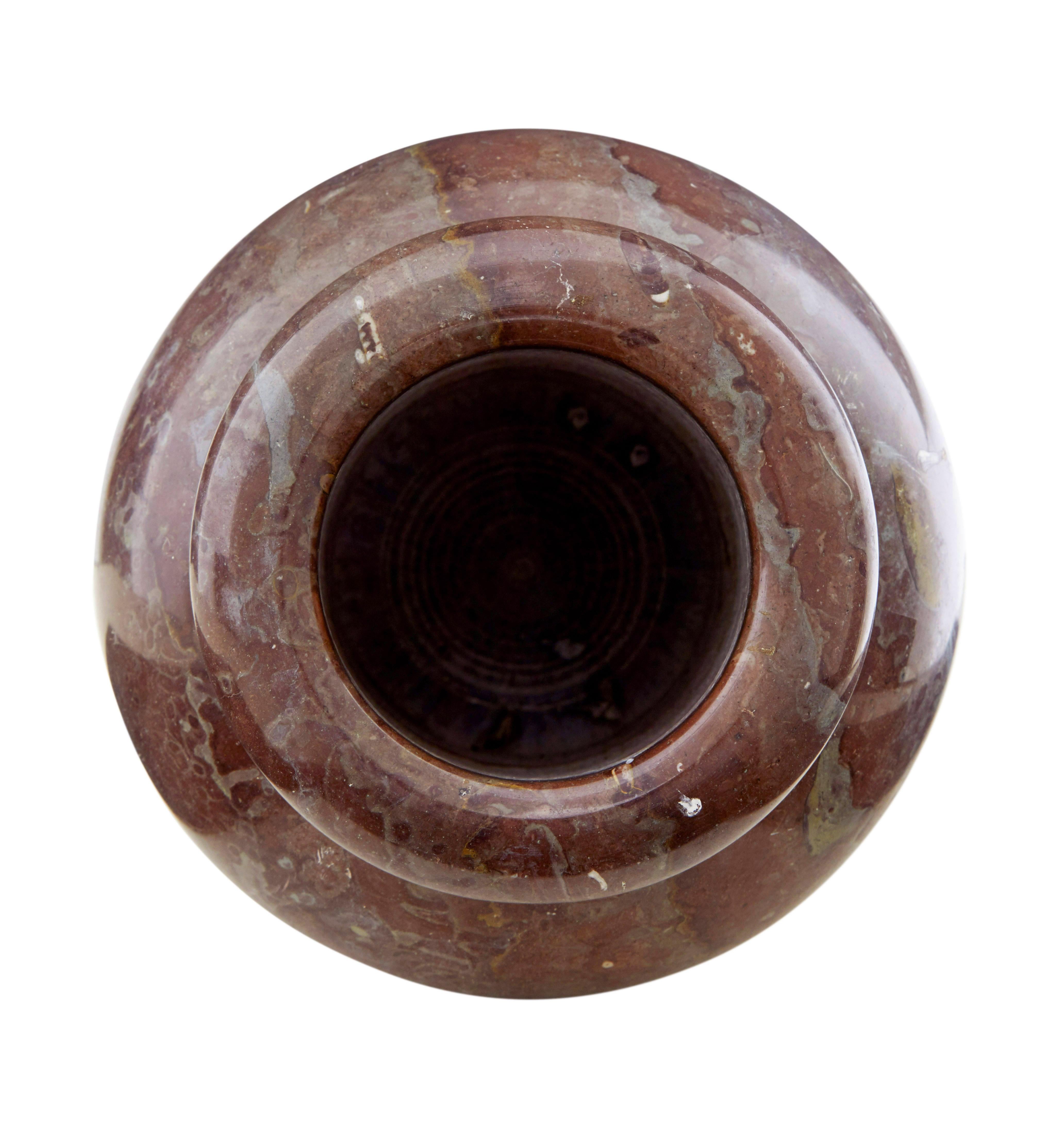 Vittoriano Vaso in marmo dei primi del Novecento in vendita
