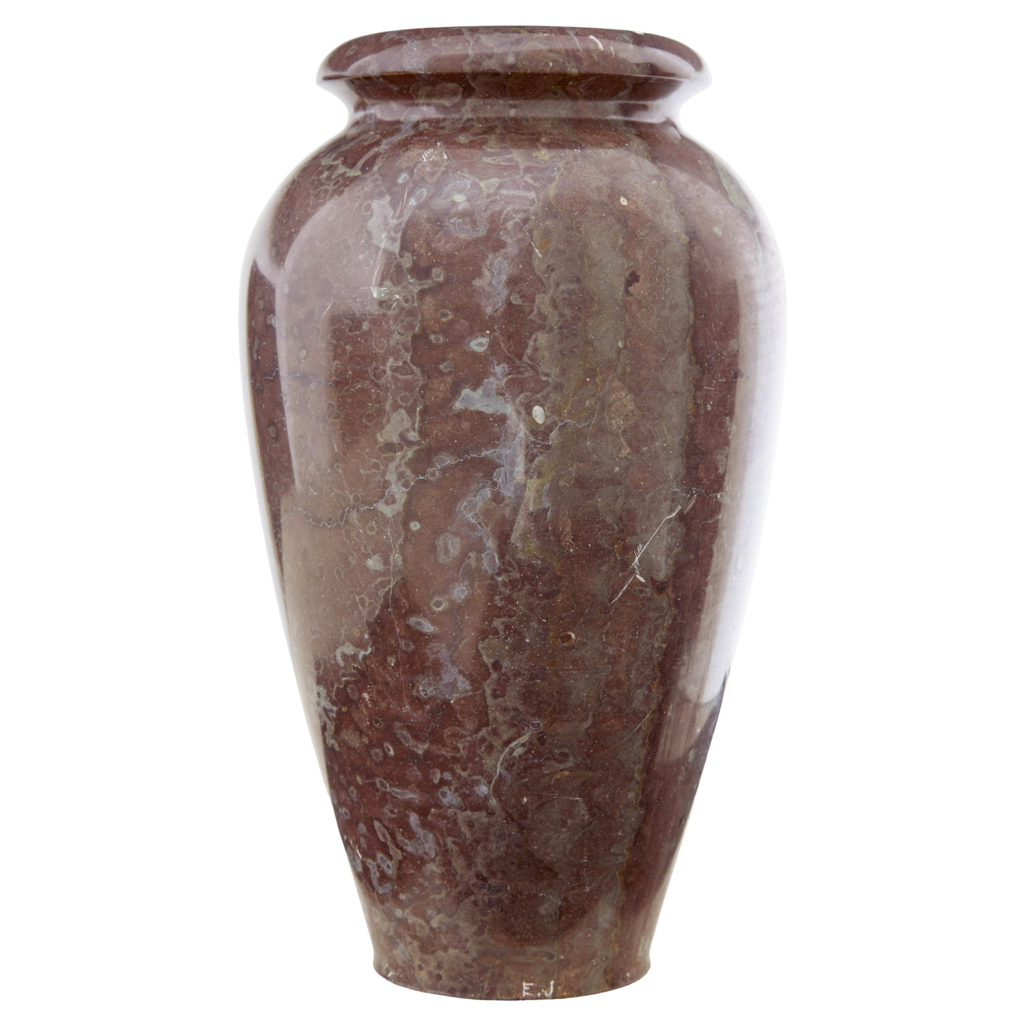 Vase aus Marmor des frühen 20. Jahrhunderts im Angebot