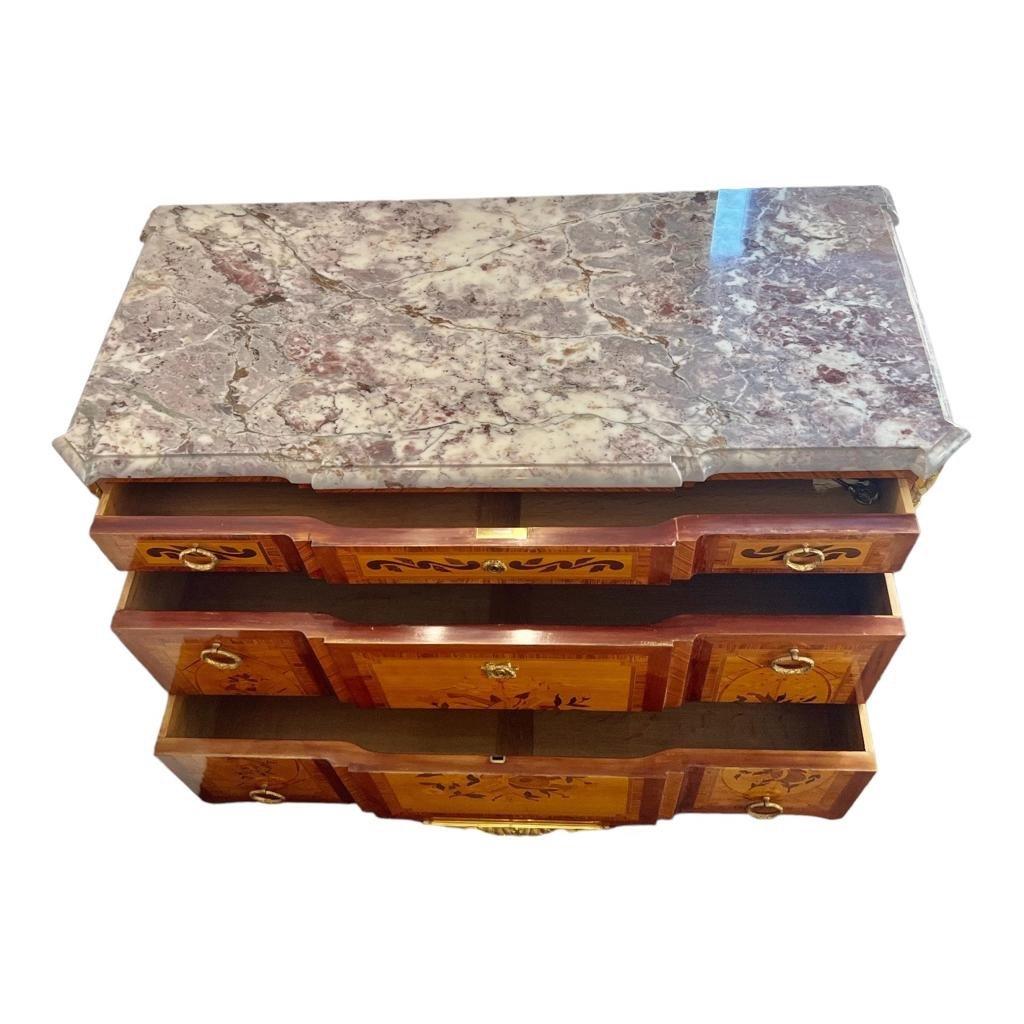 Oak Early 20th-Century Marquetry Commode with Marble Top from Maison Rinck For Sale