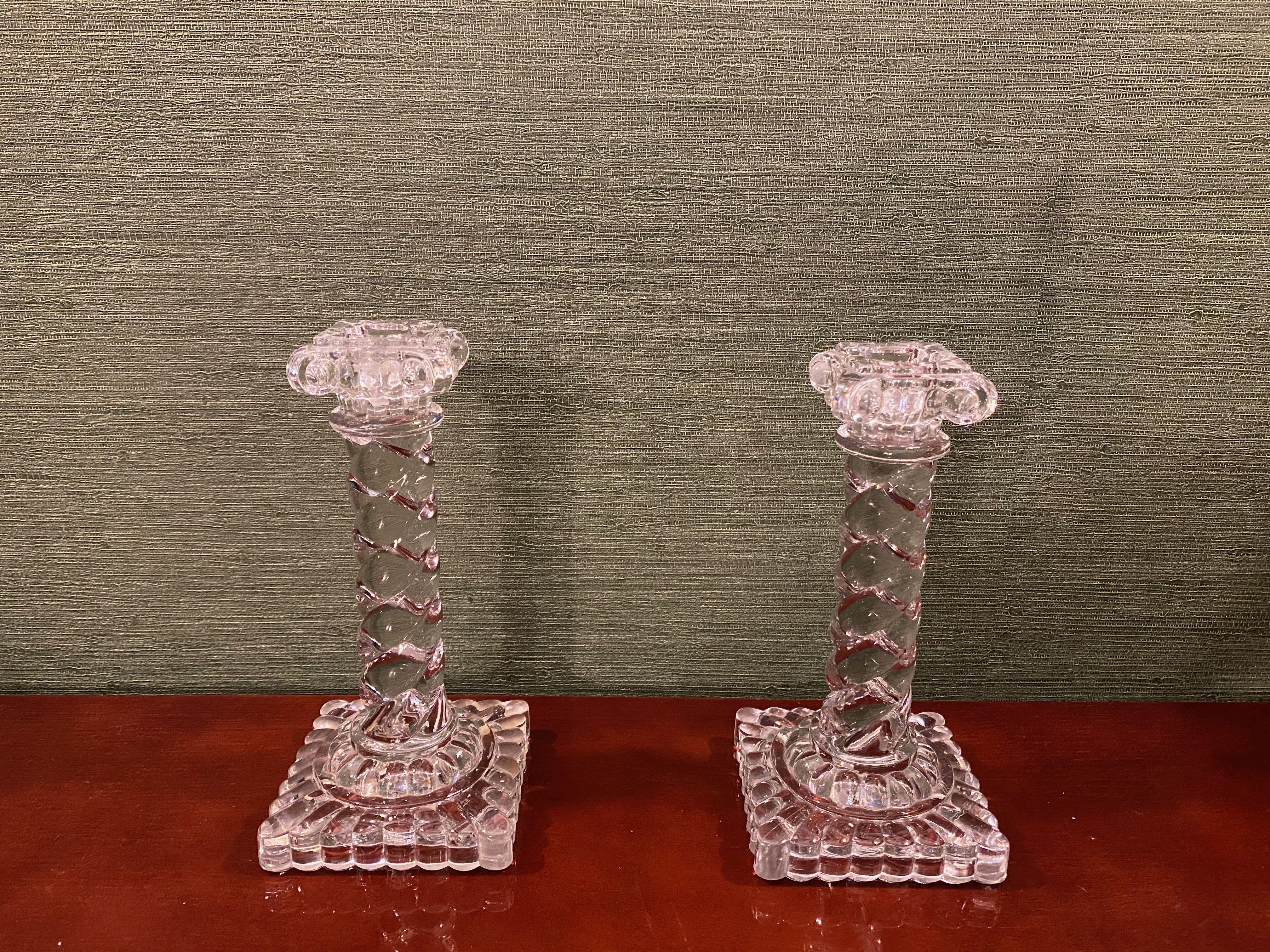 Matched pair of candlesticks

By Baccarat

Signed Baccarat Depose underneath

Crystal

Twisted columns.