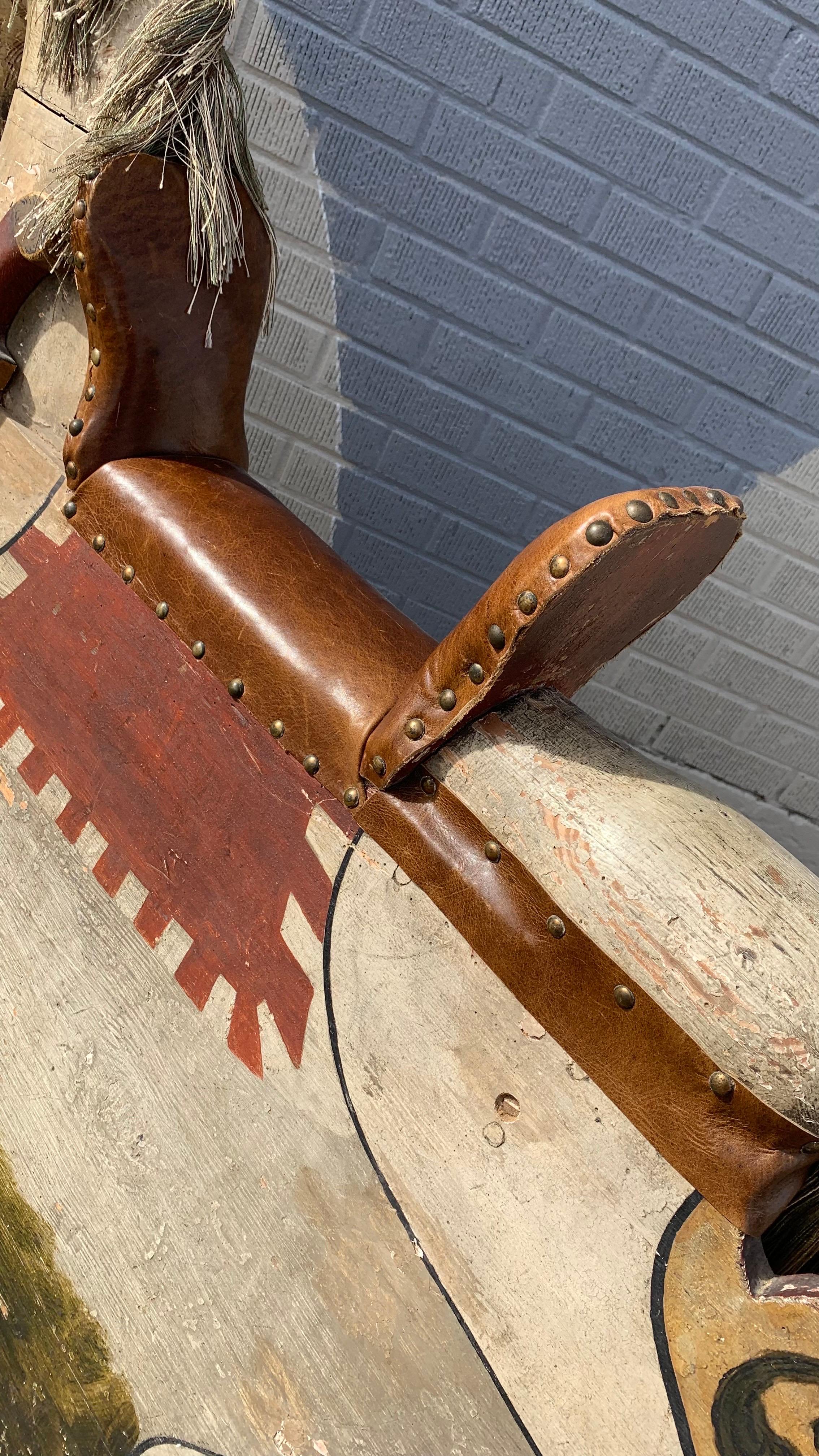 Schaukelpferd im mittelalterlichen Stil des frühen 20. (Mittelalterlich) im Angebot