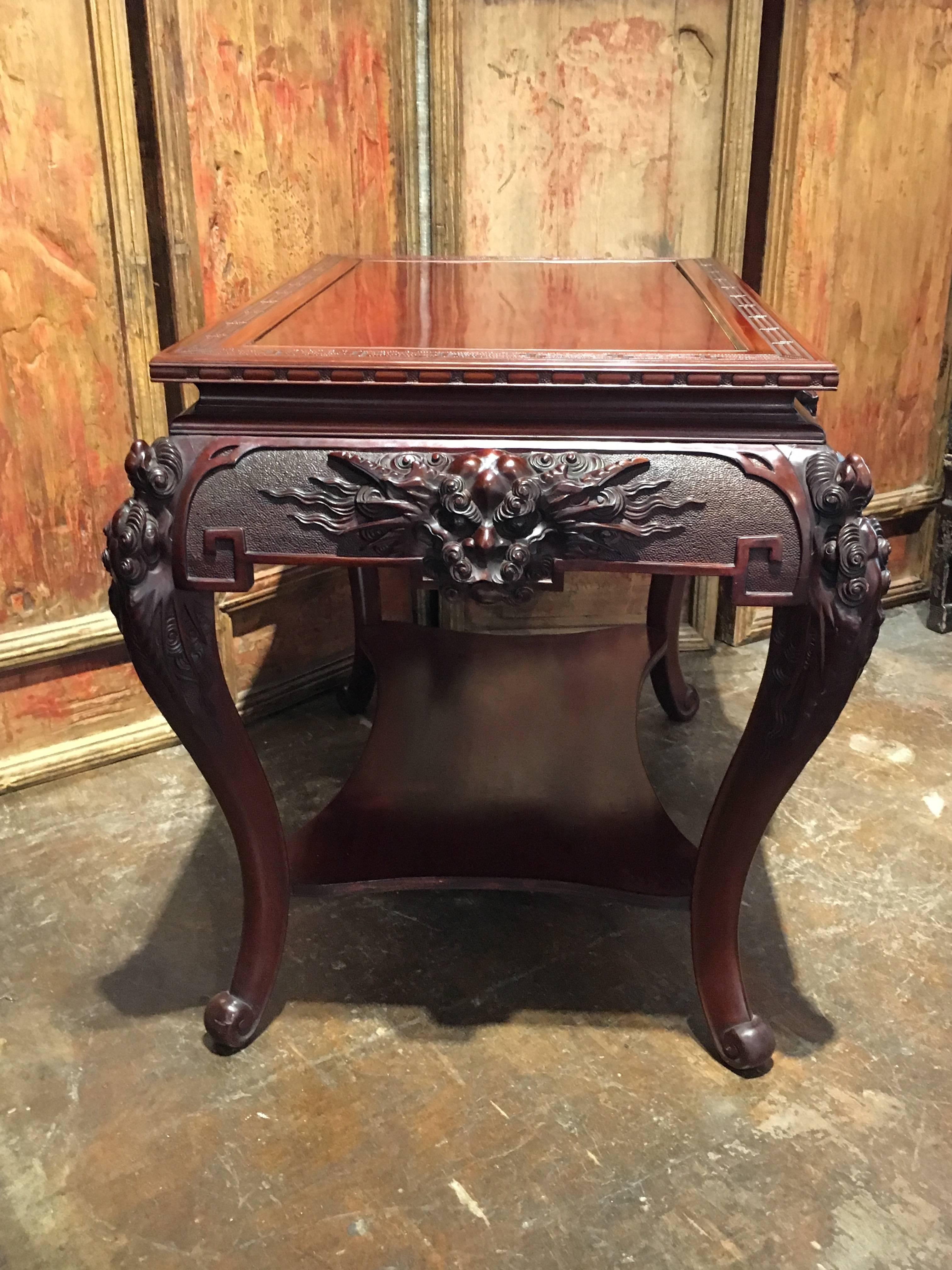 Early 20th Century Meiji Period Japanese Export Center Table with Dragons For Sale 5