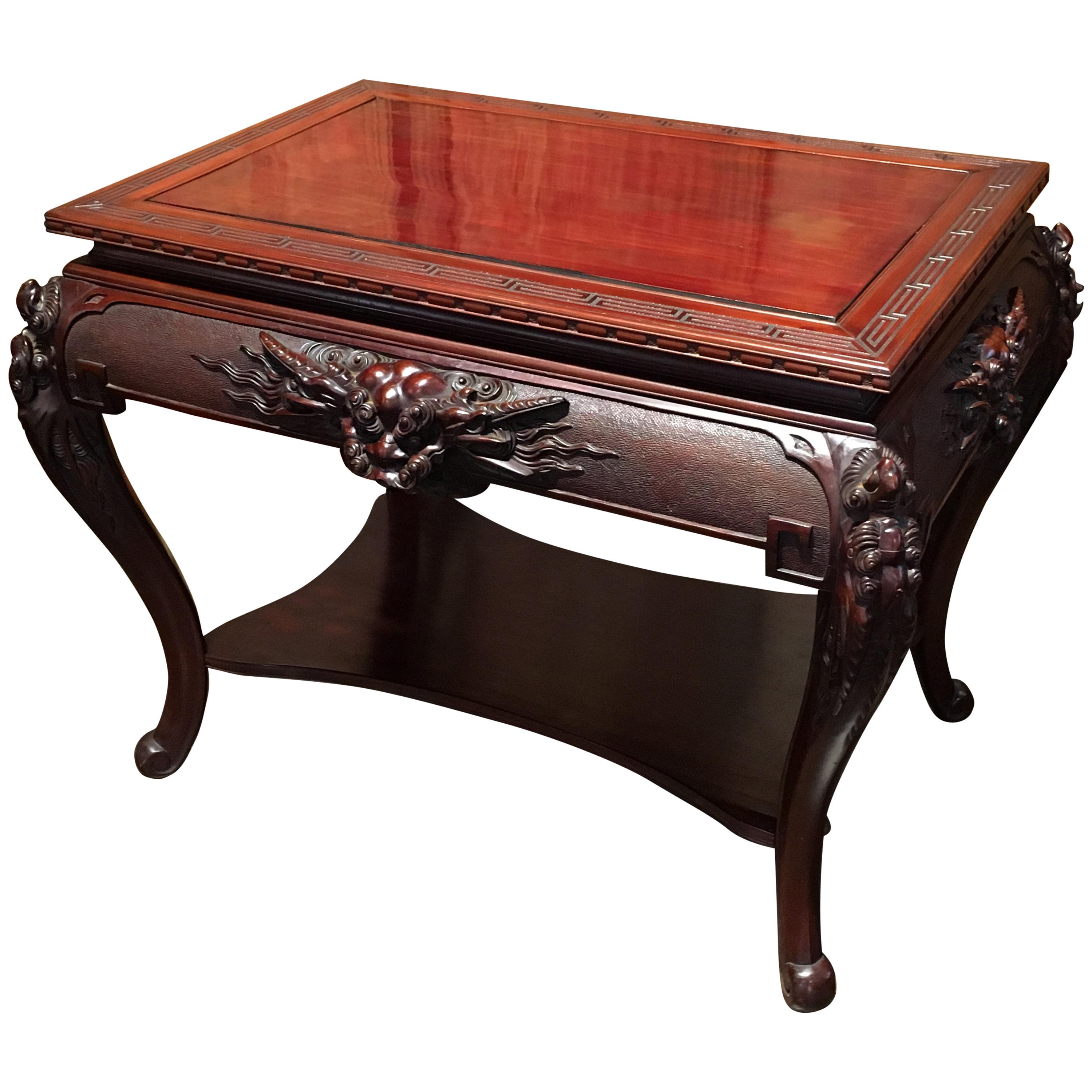 Early 20th Century Meiji Period Japanese Export Center Table with Dragons For Sale