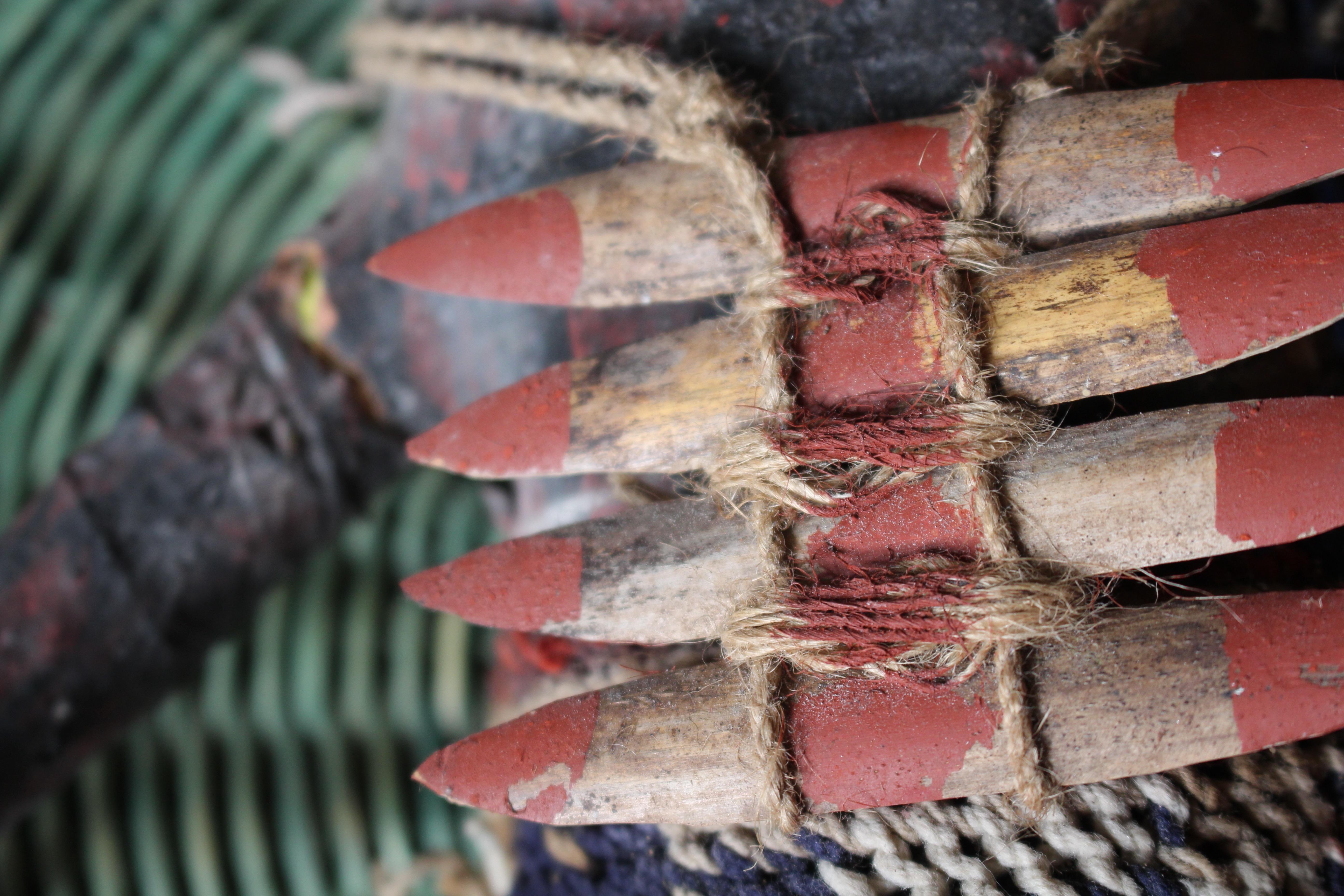 Frühe 20. Jahrhundert Mendi Entschädigung oder Revenge Doll Loloata Tribal Art (Naturfaser) im Angebot