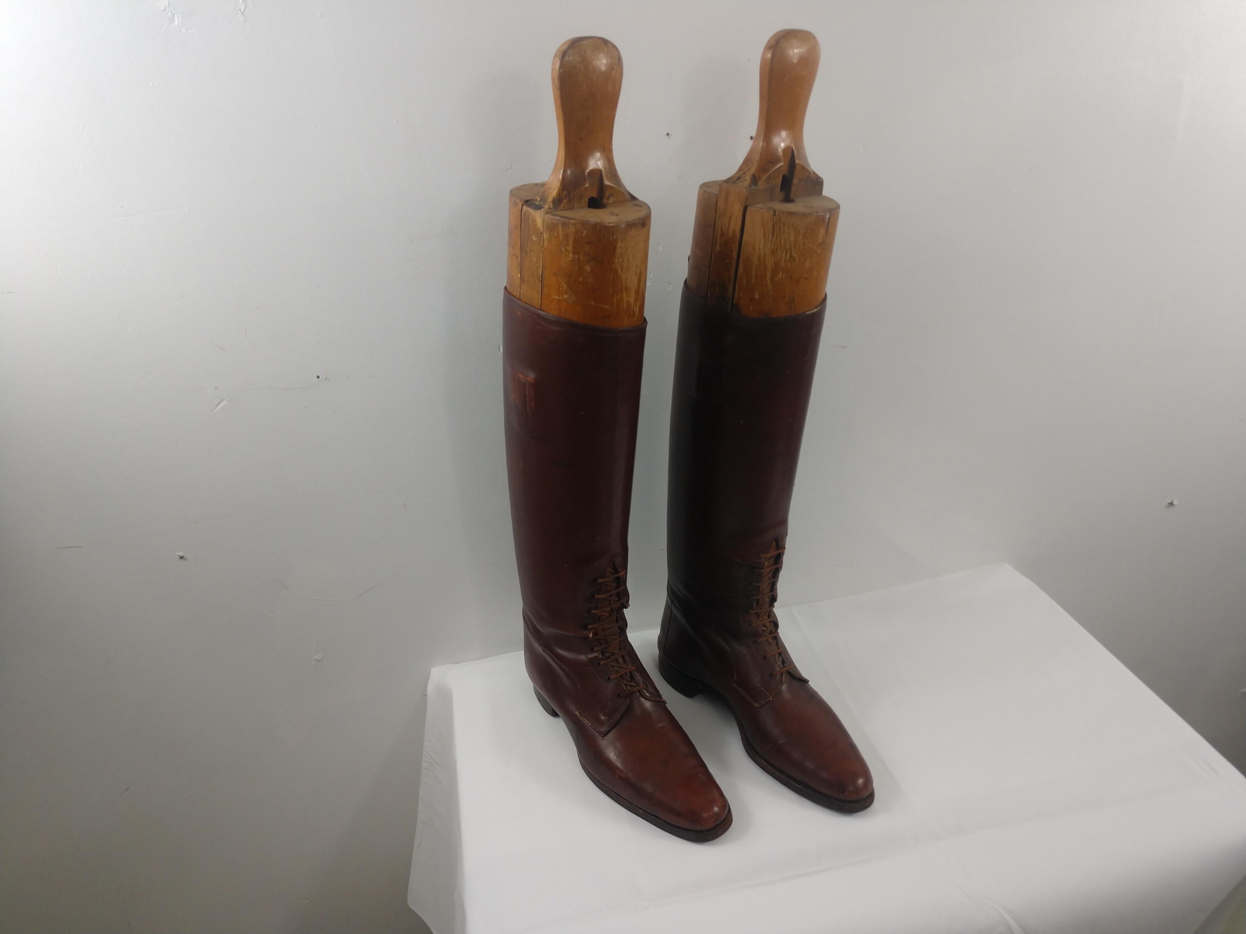 Early 20th Century Men's Leather Riding Boots with Stretchers For Sale 1