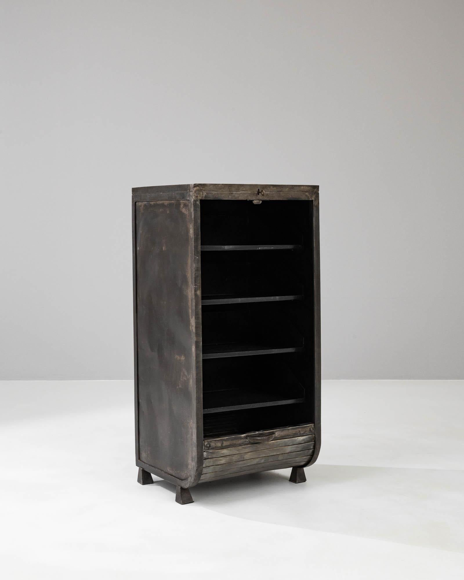 Early 20th Century Metal Cabinet For Sale 3