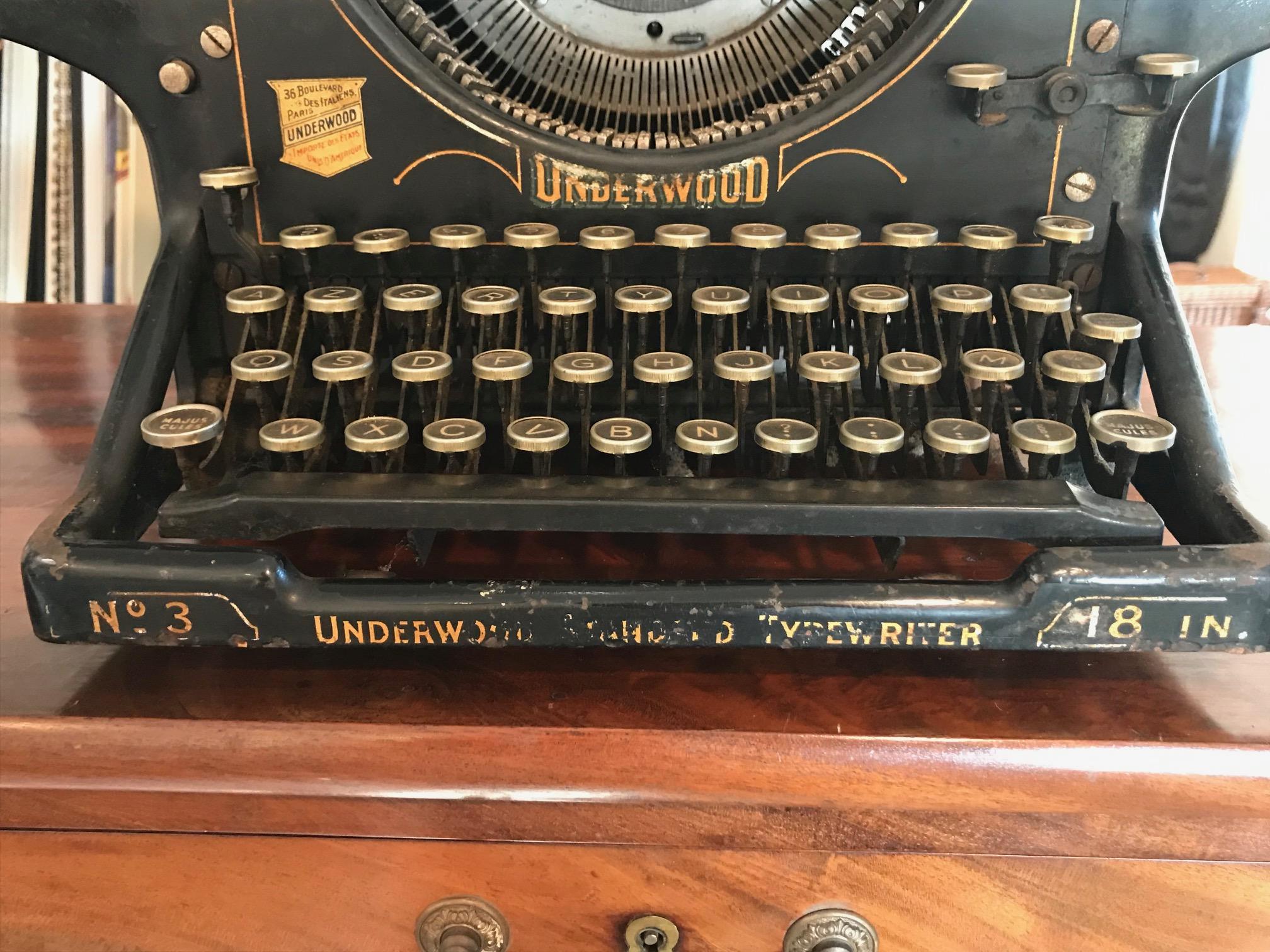 Early 20th century Metal Imported From USA Underwood Typewriter 3