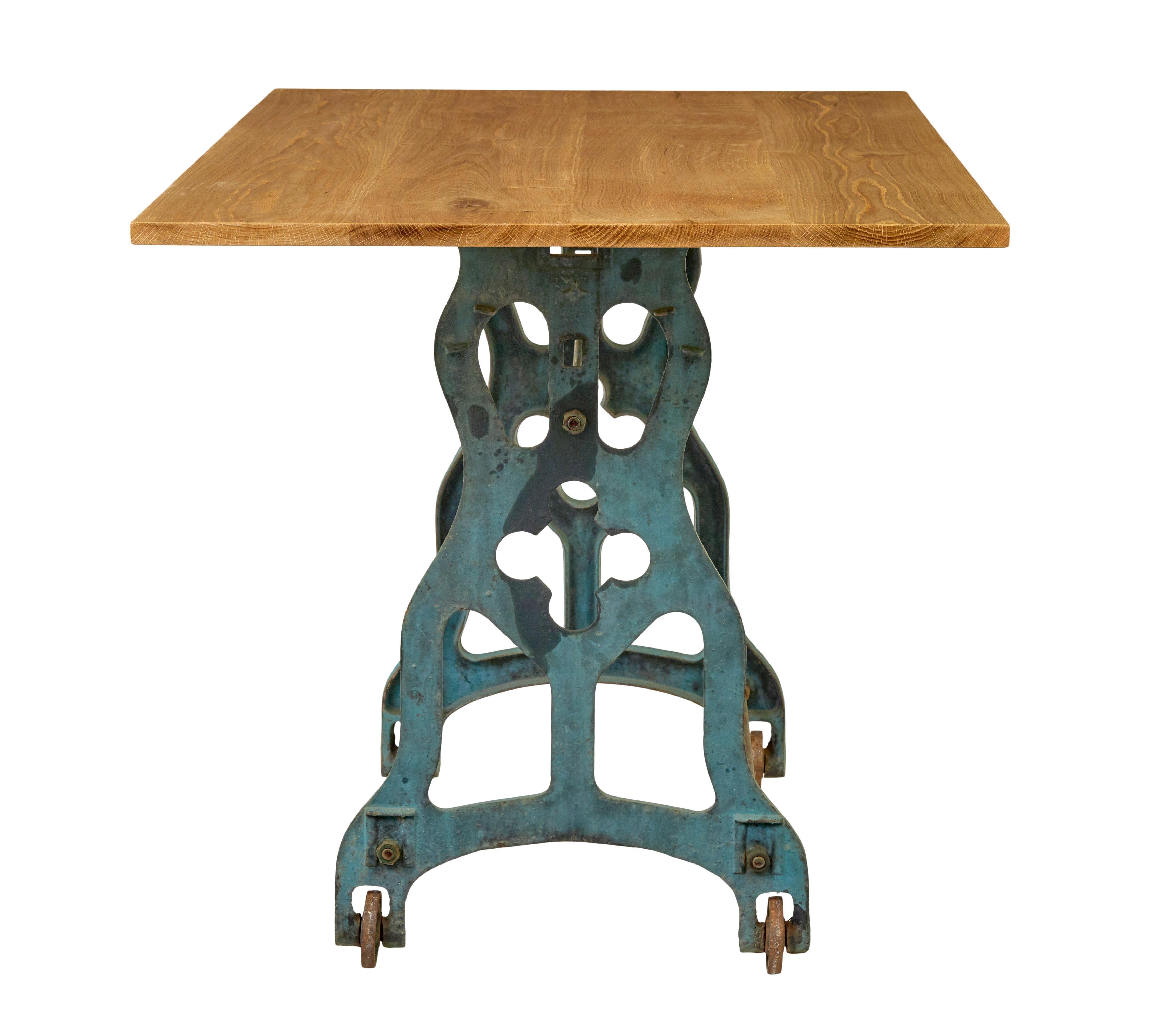Early 20th century metal table base with solid oak top In condizioni buone in vendita a Debenham, Suffolk