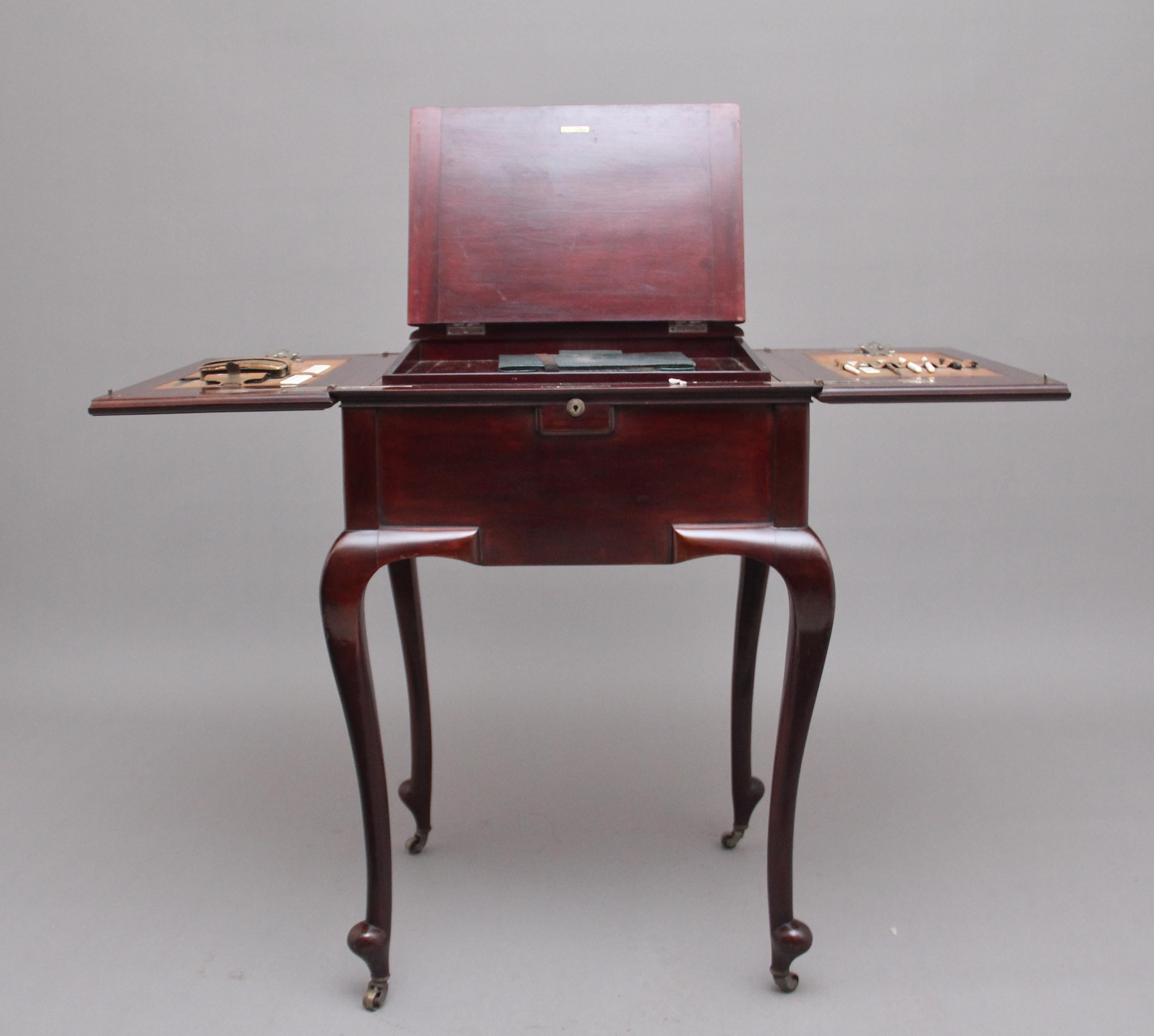 Metamorpher Schreibtisch des frühen 20. Jahrhunderts von J.C Vickery aus London im Angebot 1