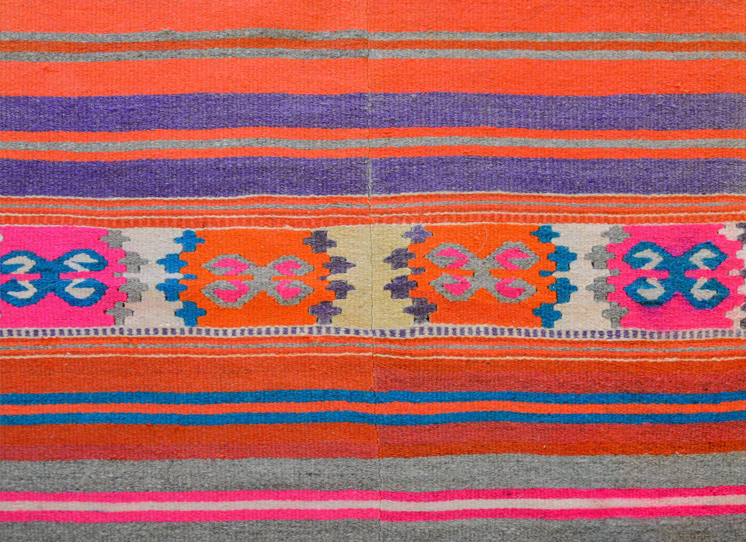 Late 20th Century Mexican Kilim Rug In Good Condition For Sale In Chicago, IL