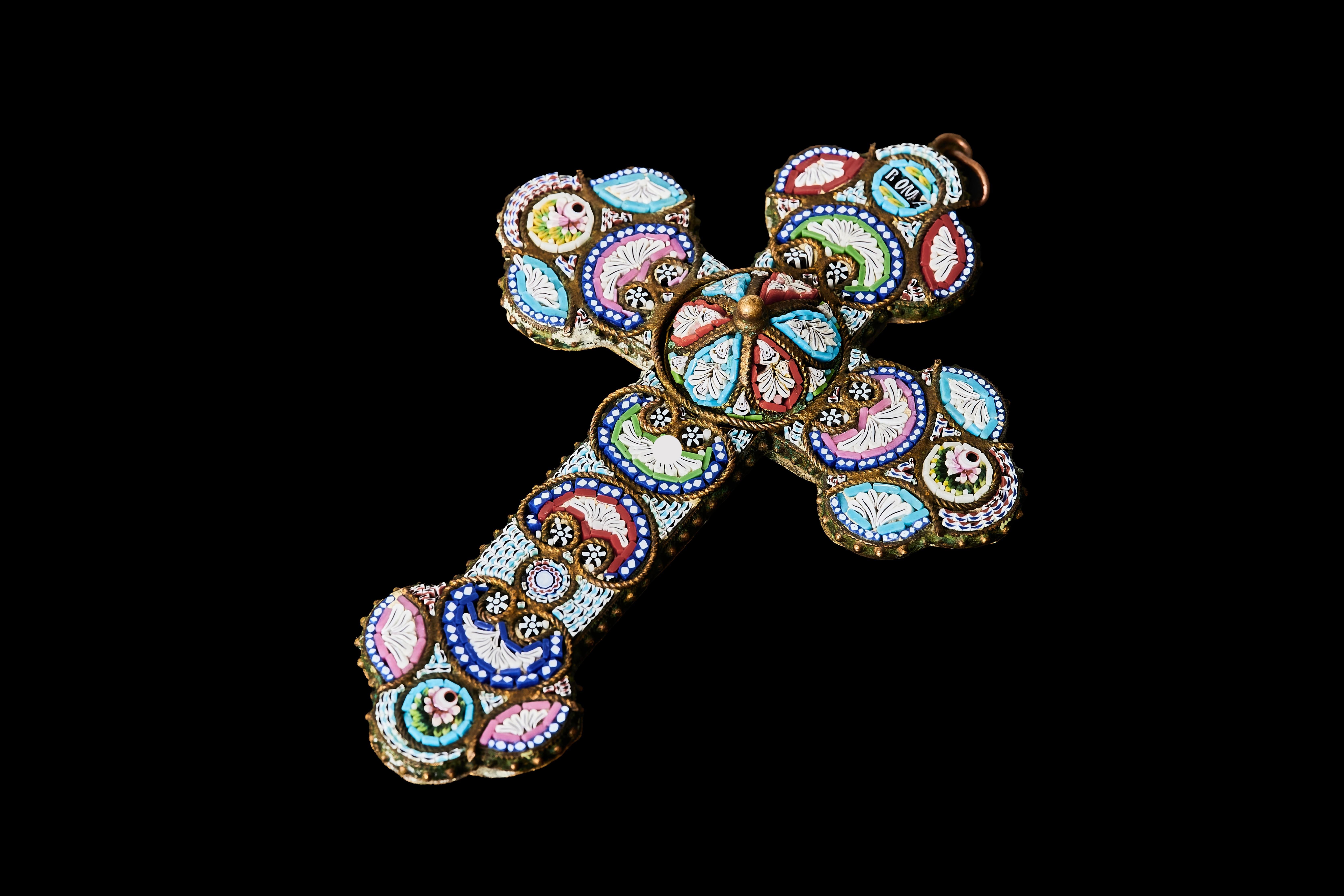 Women's or Men's Early 20th Century Micro Mosaic Grand Tour Cross For Sale