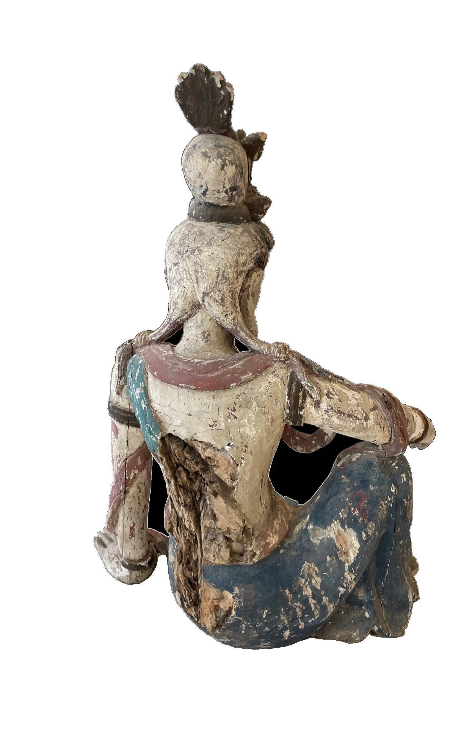 Hand-Carved Early 20th Century Ming Dynasty-inspired Guanyin Wooden Sculpture For Sale