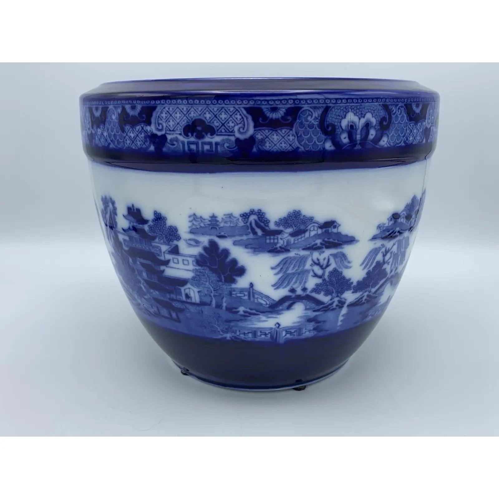 Offered is an exquisite and extremely rare, large early 20th century minton cachepot, circa 1910s-1920s. This stunning European pottery is truly a masterpiece and very difficult to acquire, especially in this large size (8in H x 9.75in W). The deep