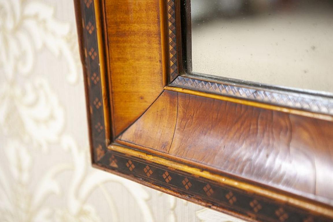 Early-20th Century Mirror in Frame Veneered with Walnut 4