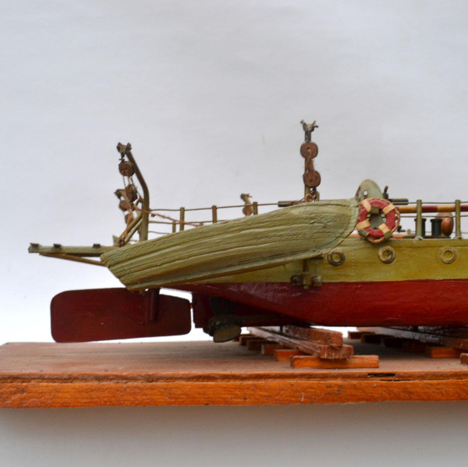 Modèle de bateau à torpilles « Donau Monitor » du début du 20e siècle, sculpture artisanale en vente 1