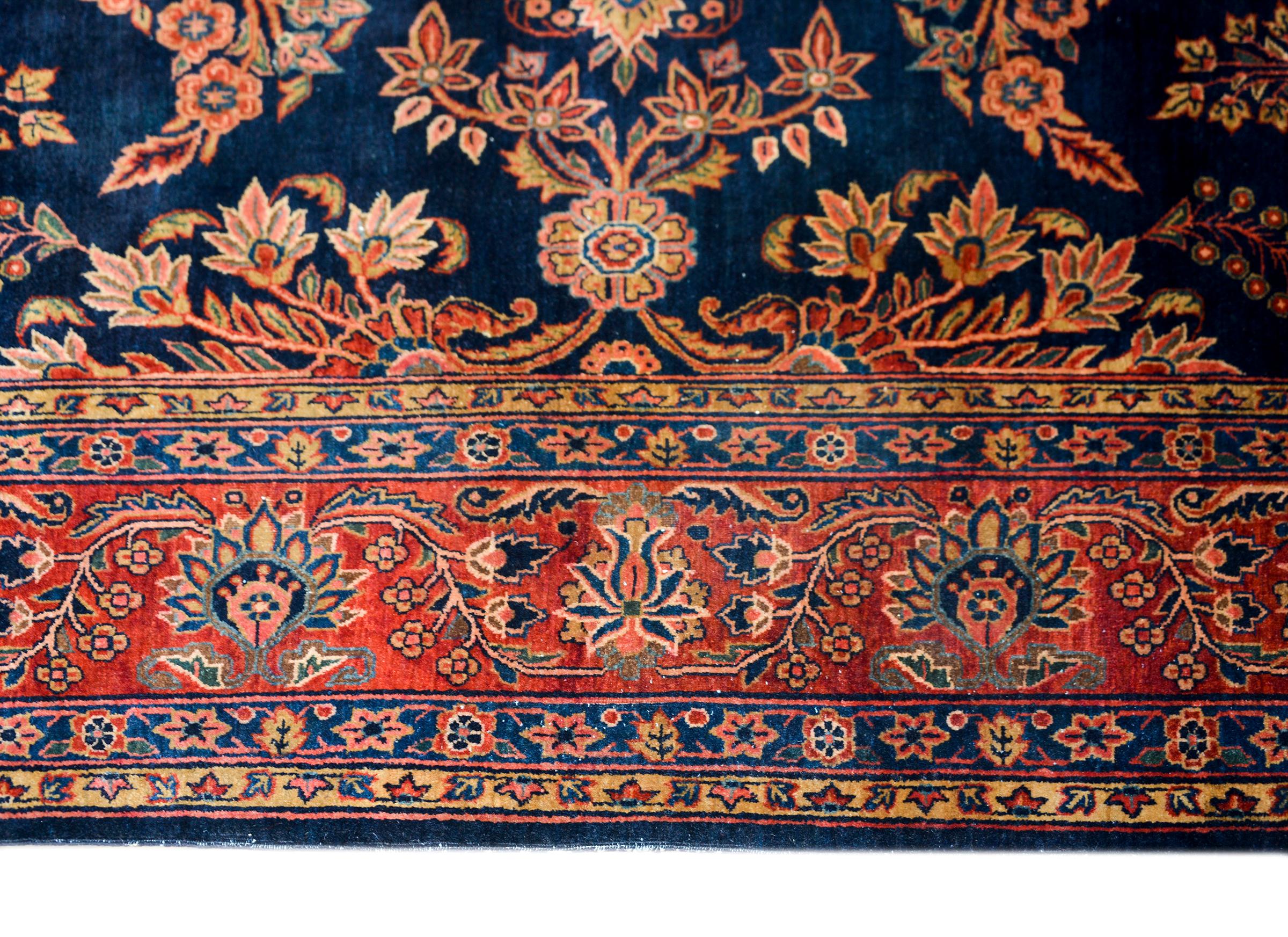 Early 20th Century Mohajeran Rug For Sale 1