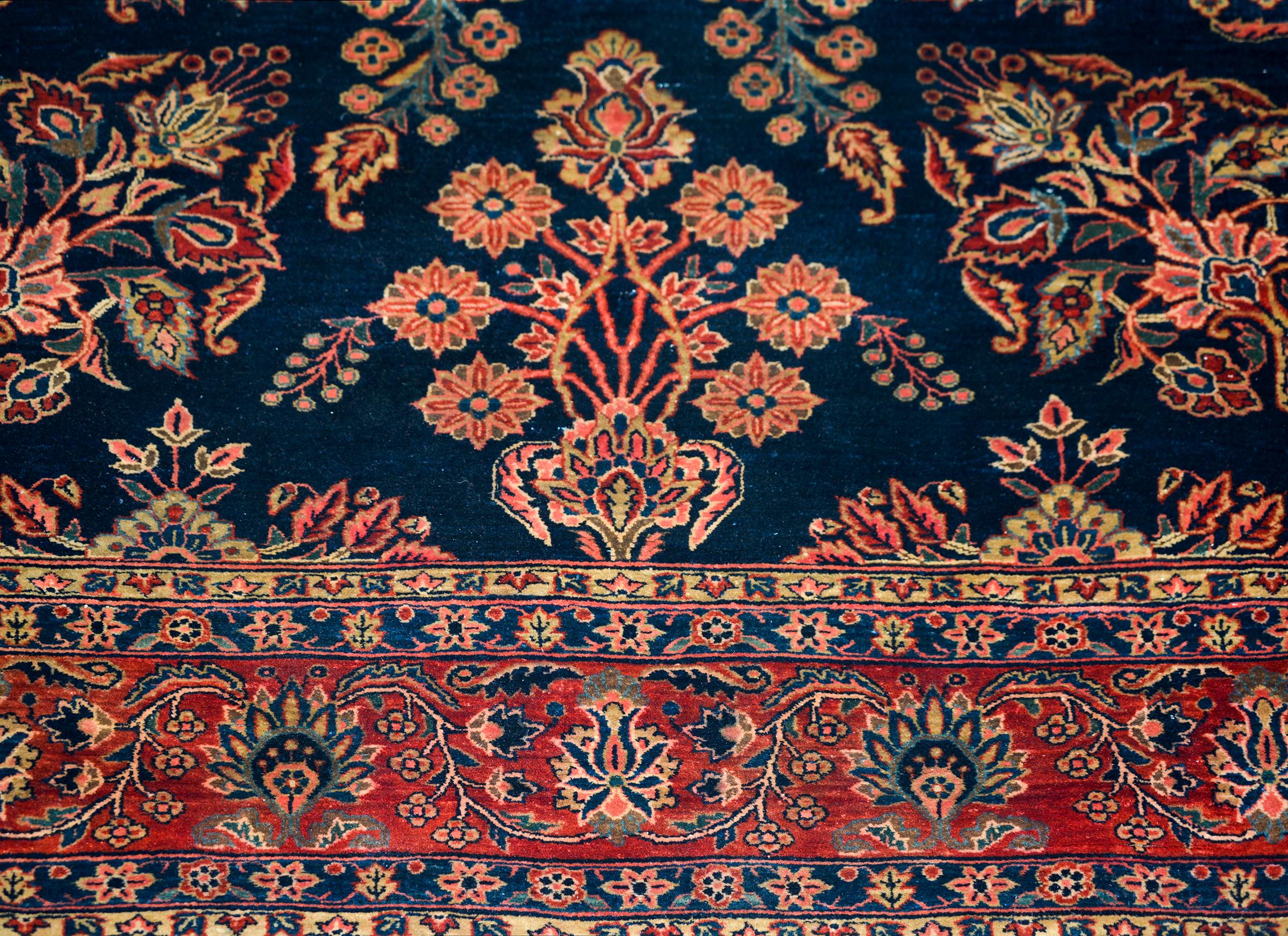 Early 20th Century Mohajeran Rug For Sale 2