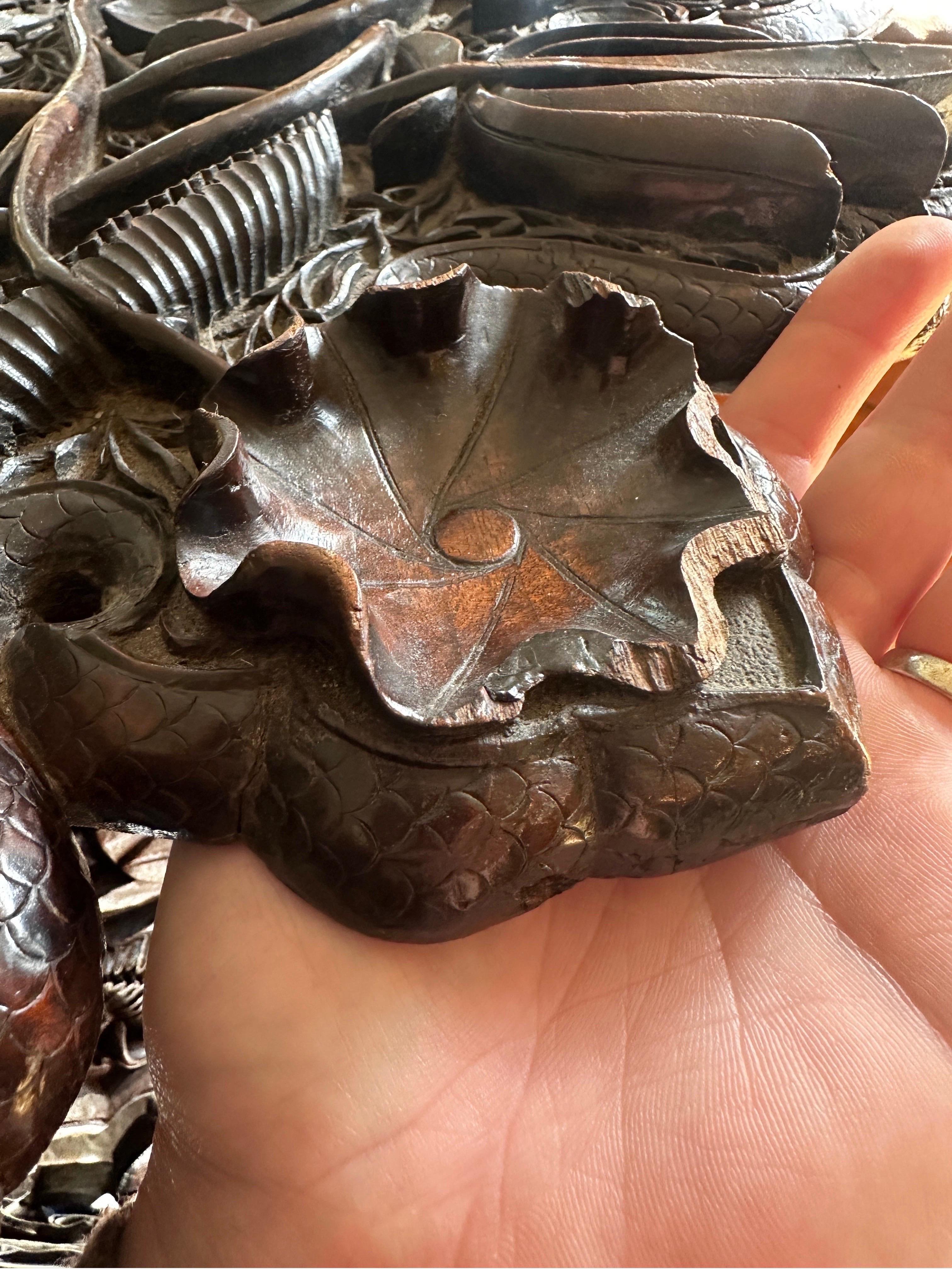 Table monumentale Art Carved du début du 20e siècle en vente 1