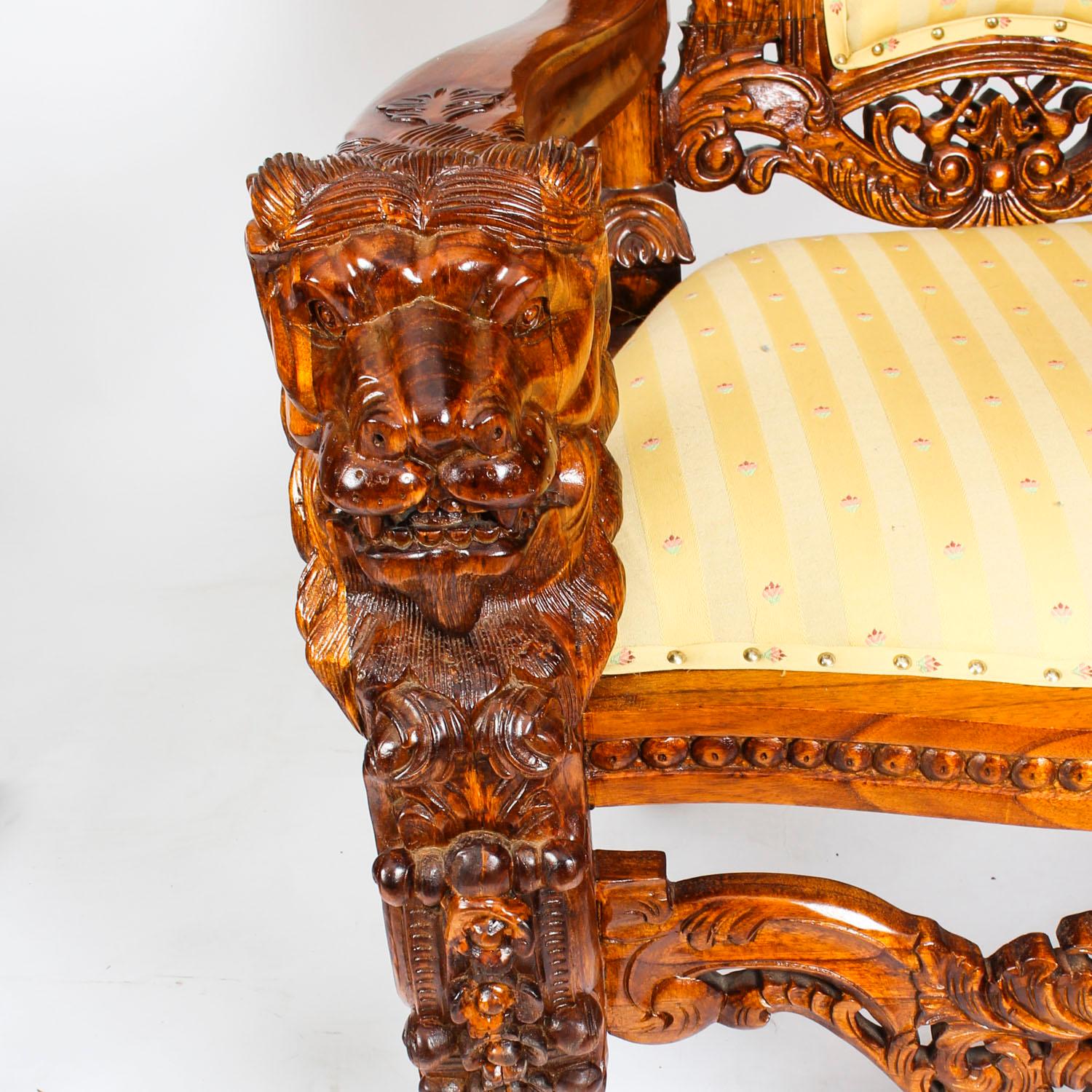 Early 20th Century Pair of Carved Lions Heads Heraldry Throne Chairs 6