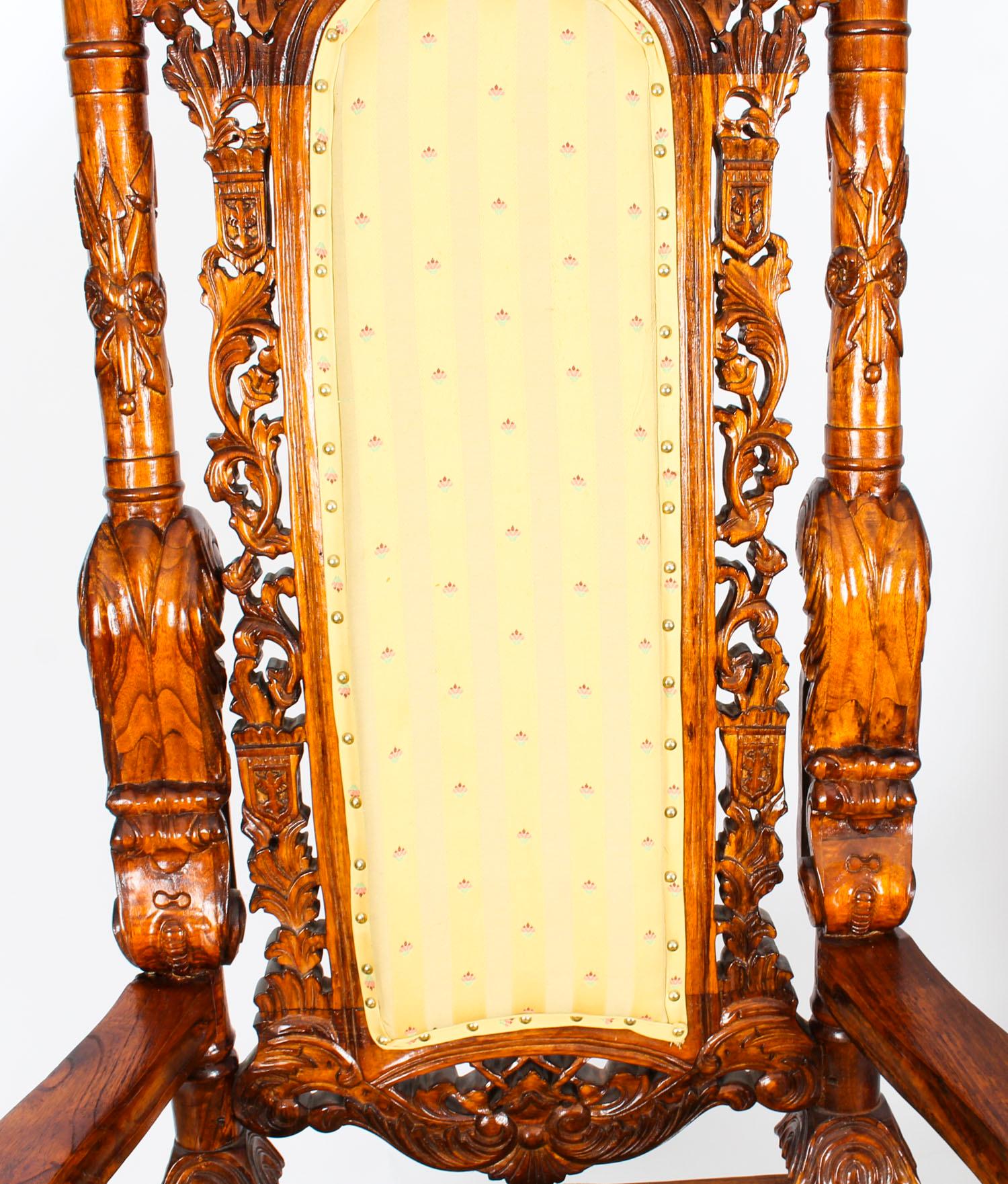 Early 20th Century Pair of Carved Lions Heads Heraldry Throne Chairs 11