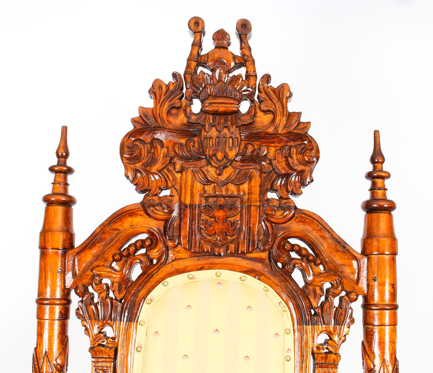 Early 20th Century Pair of Carved Lions Heads Heraldry Throne Chairs 13
