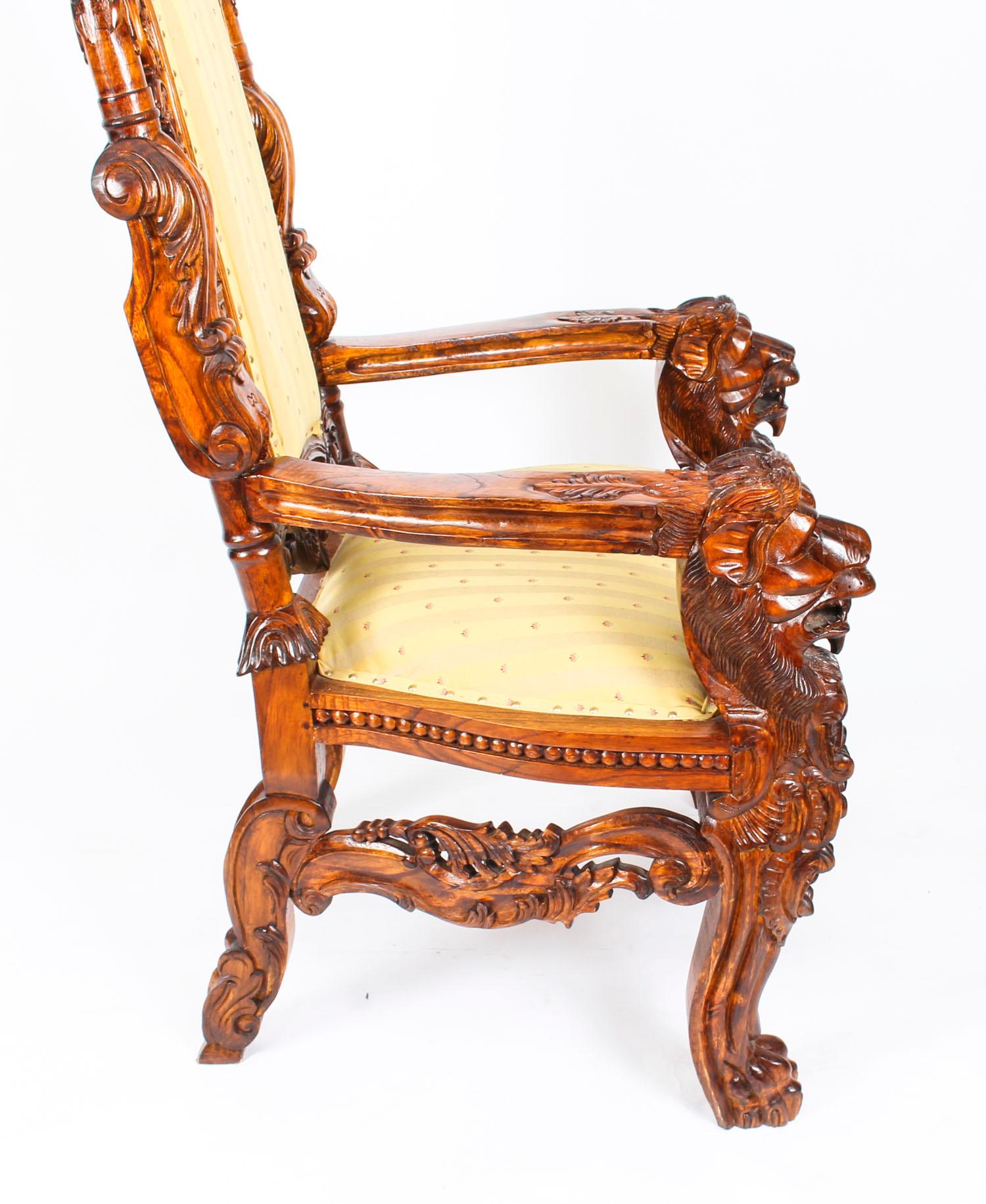 Early 20th Century Pair of Carved Lions Heads Heraldry Throne Chairs 1