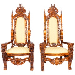 Early 20th Century Pair of Carved Lions Heads Heraldry Throne Chairs