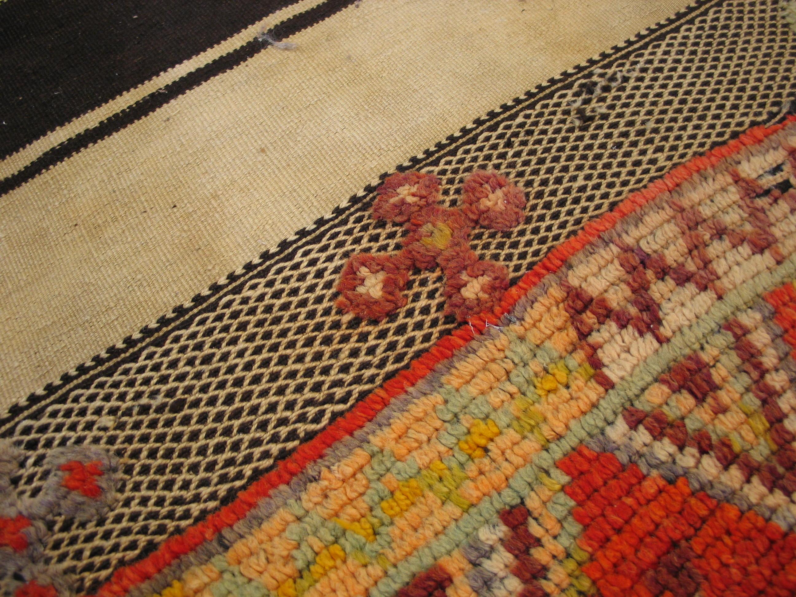 Early 20th Century Moroccan Mixed Technique Flat-Weave & Pile carpet (5'4