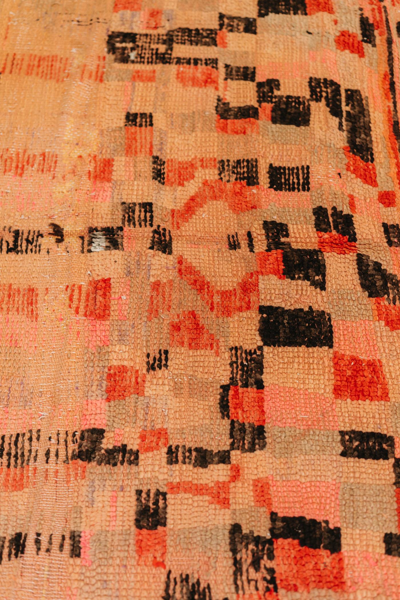 Marokko-Teppich aus dem frühen 20. Jahrhundert ... leuchtende Farben ... im Angebot 1