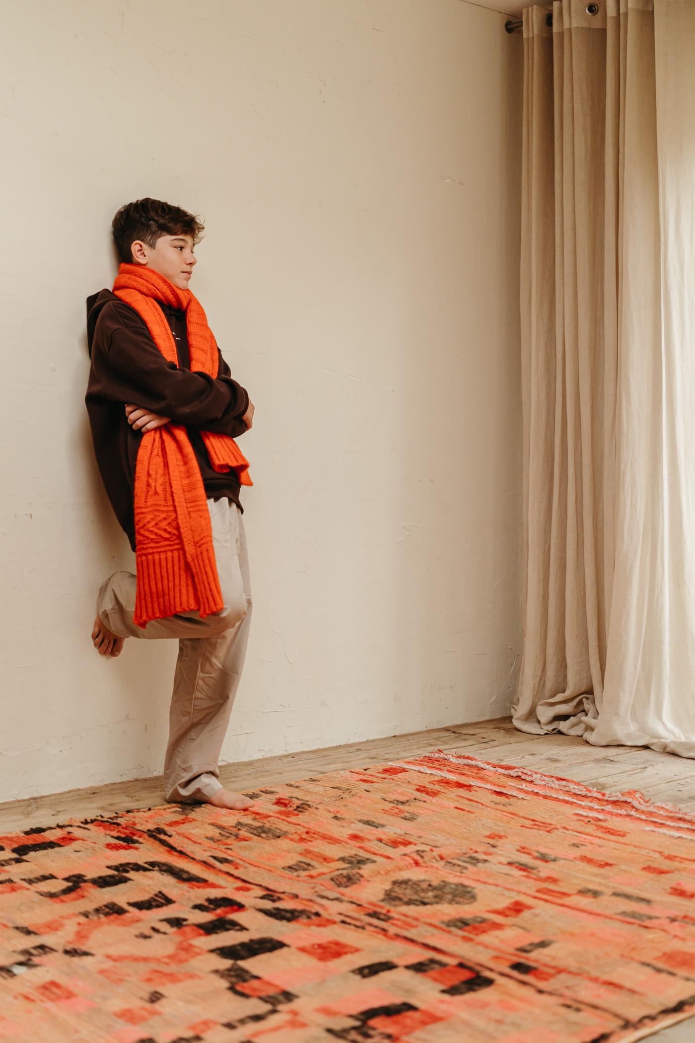 Marokko-Teppich aus dem frühen 20. Jahrhundert ... leuchtende Farben ... im Angebot 2