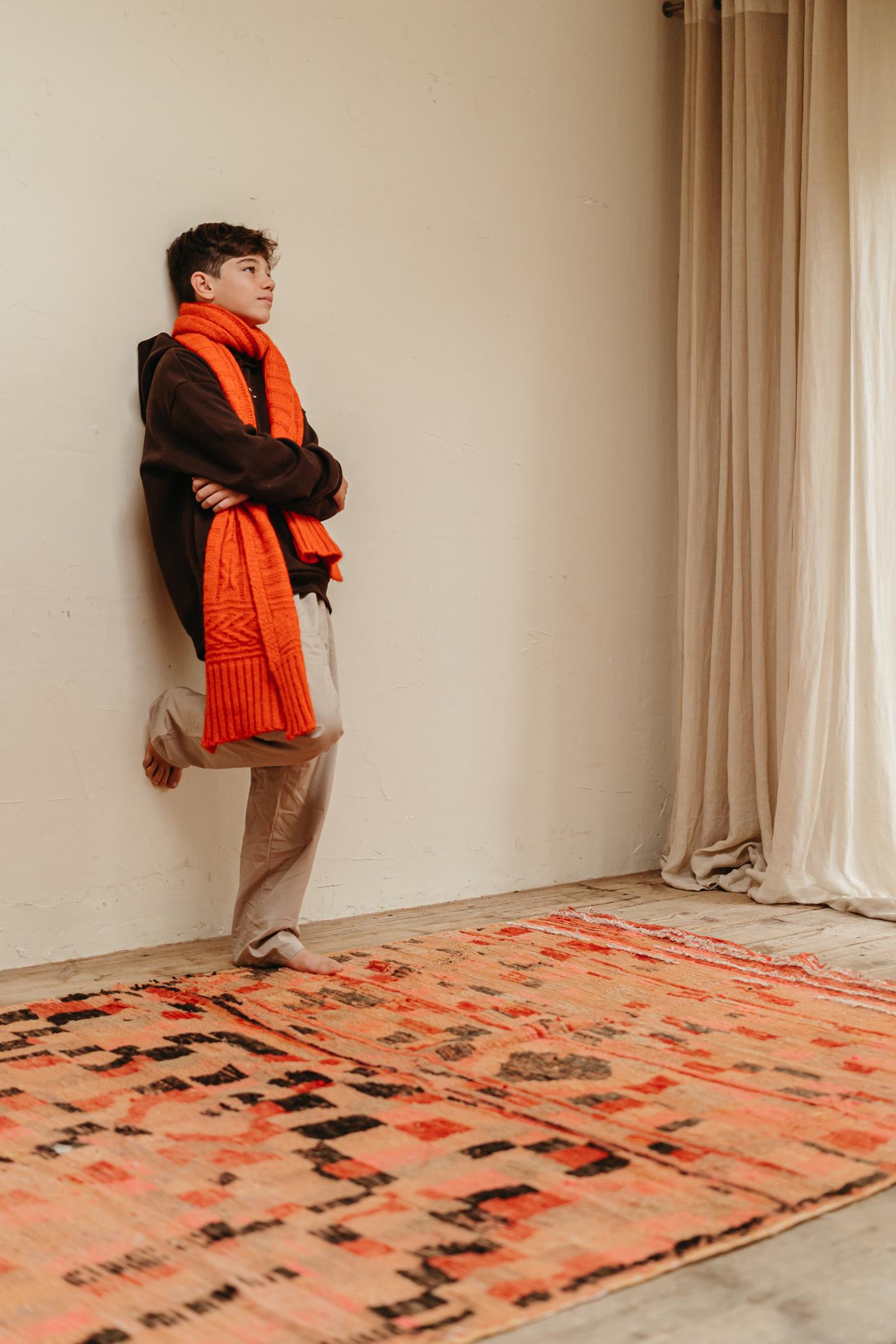 Marokko-Teppich aus dem frühen 20. Jahrhundert ... leuchtende Farben ... im Angebot 4