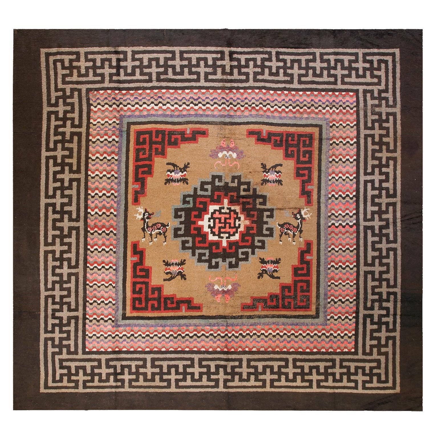 Tappeto mongolo cinese dell'inizio del XX secolo ( 11'10" x 12'2" - 360 x 370 )