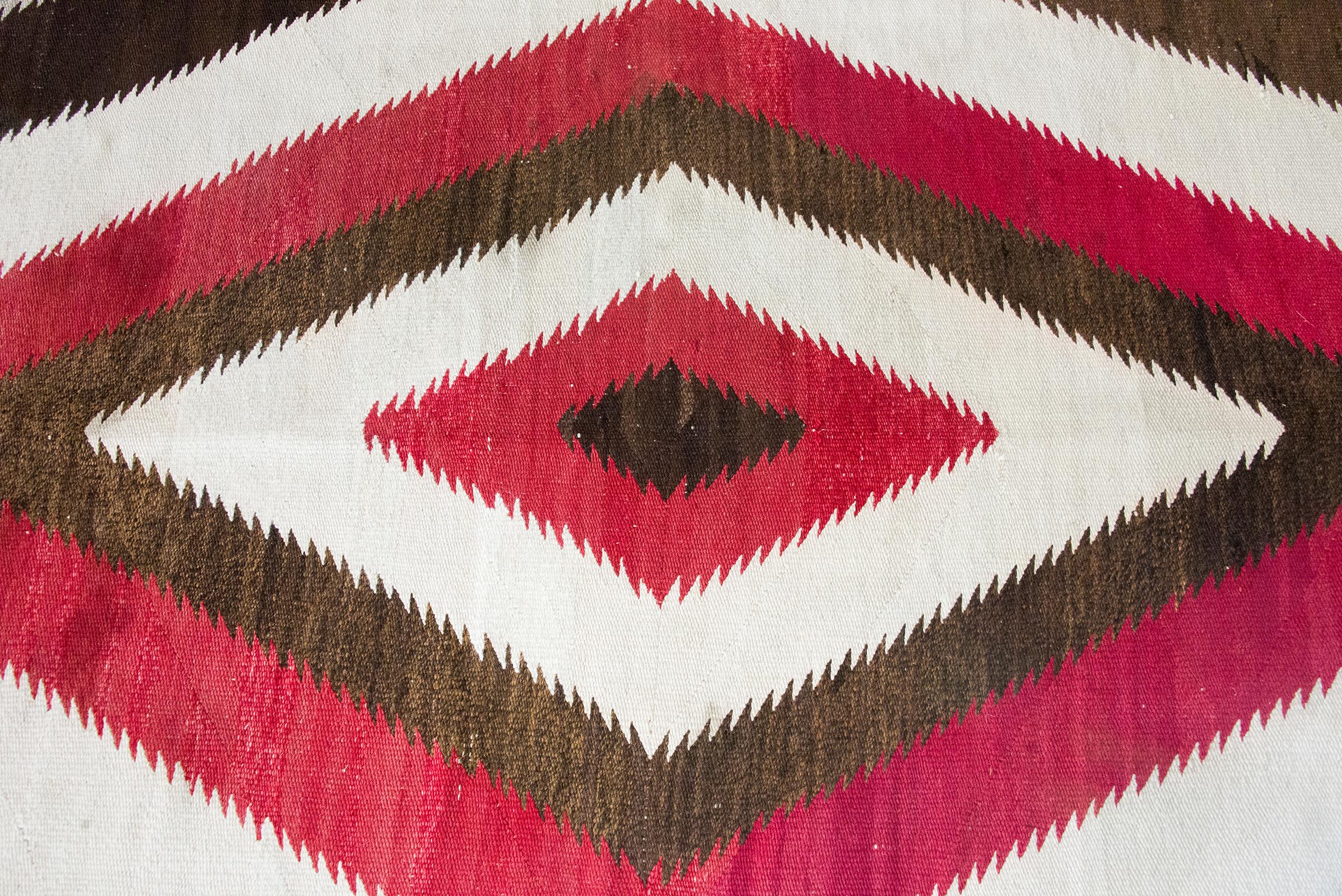 Navajo-Teppich der amerikanischen Ureinwohner aus dem frühen 20. im Angebot 4
