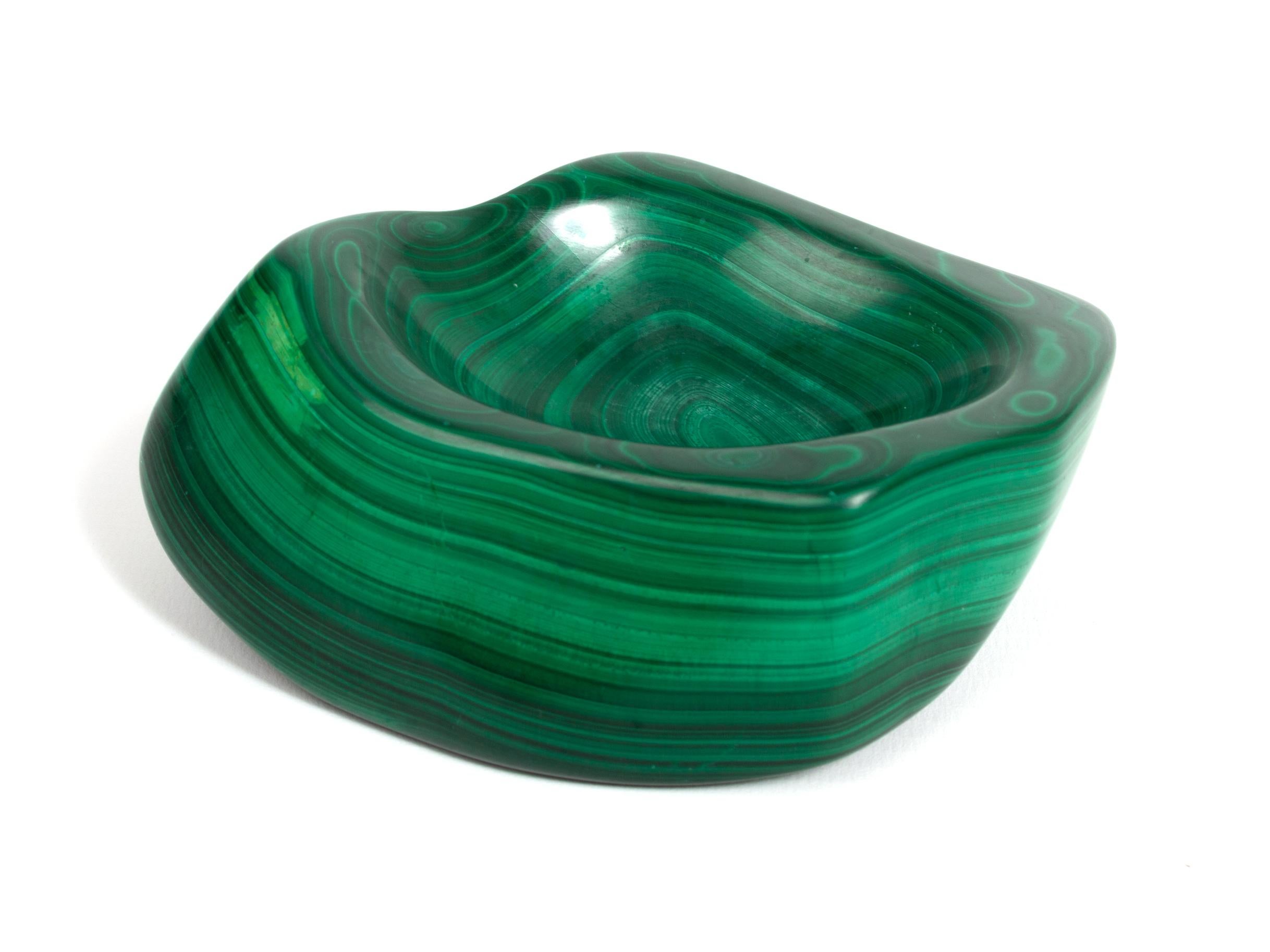 Early 20th Century Natural Green Solid Malachite Trinket Jewelry Dish In Good Condition In London, GB