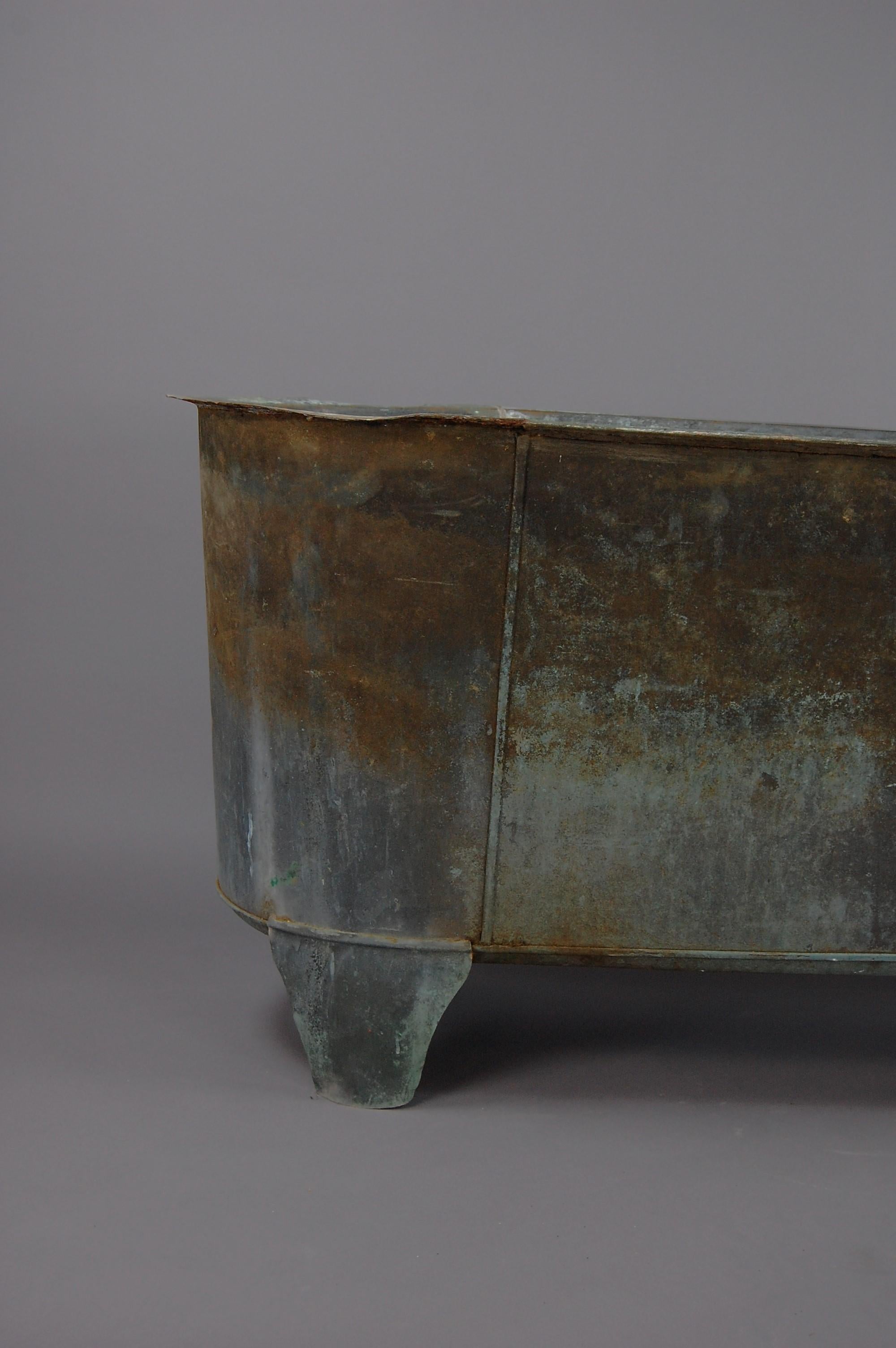 Early 20th Century Naturally Patinated Copper Bath 1